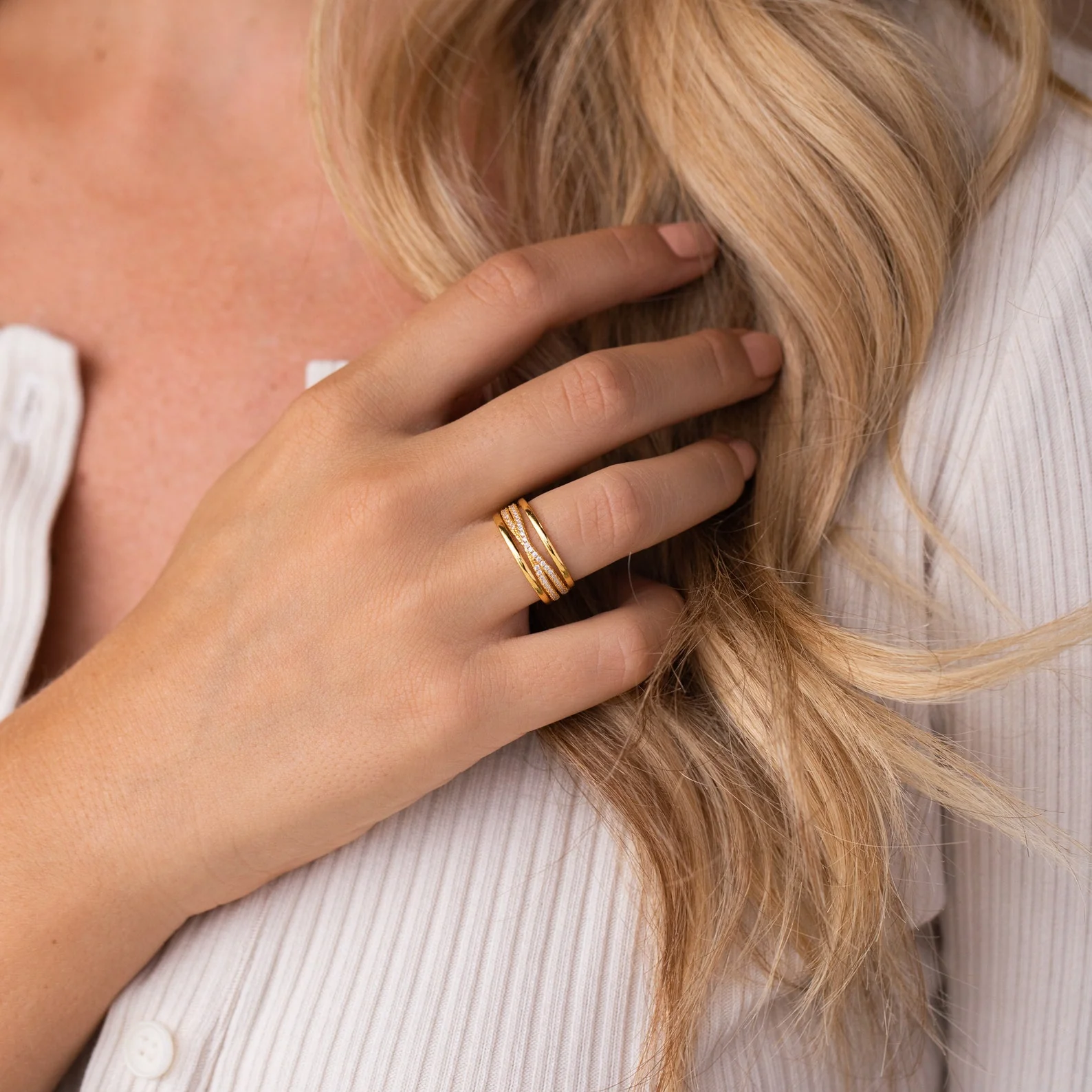 Amani Pave Twist Ring - Image 4