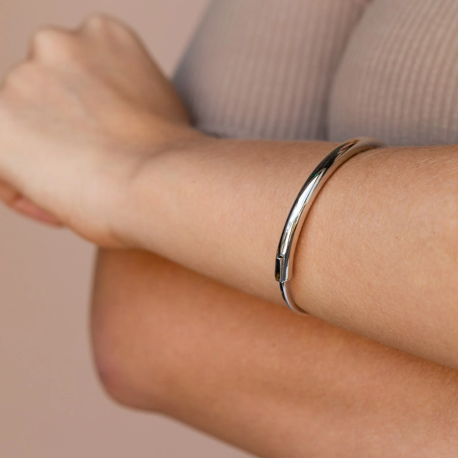 Aris Hinge Bangle - Image 8