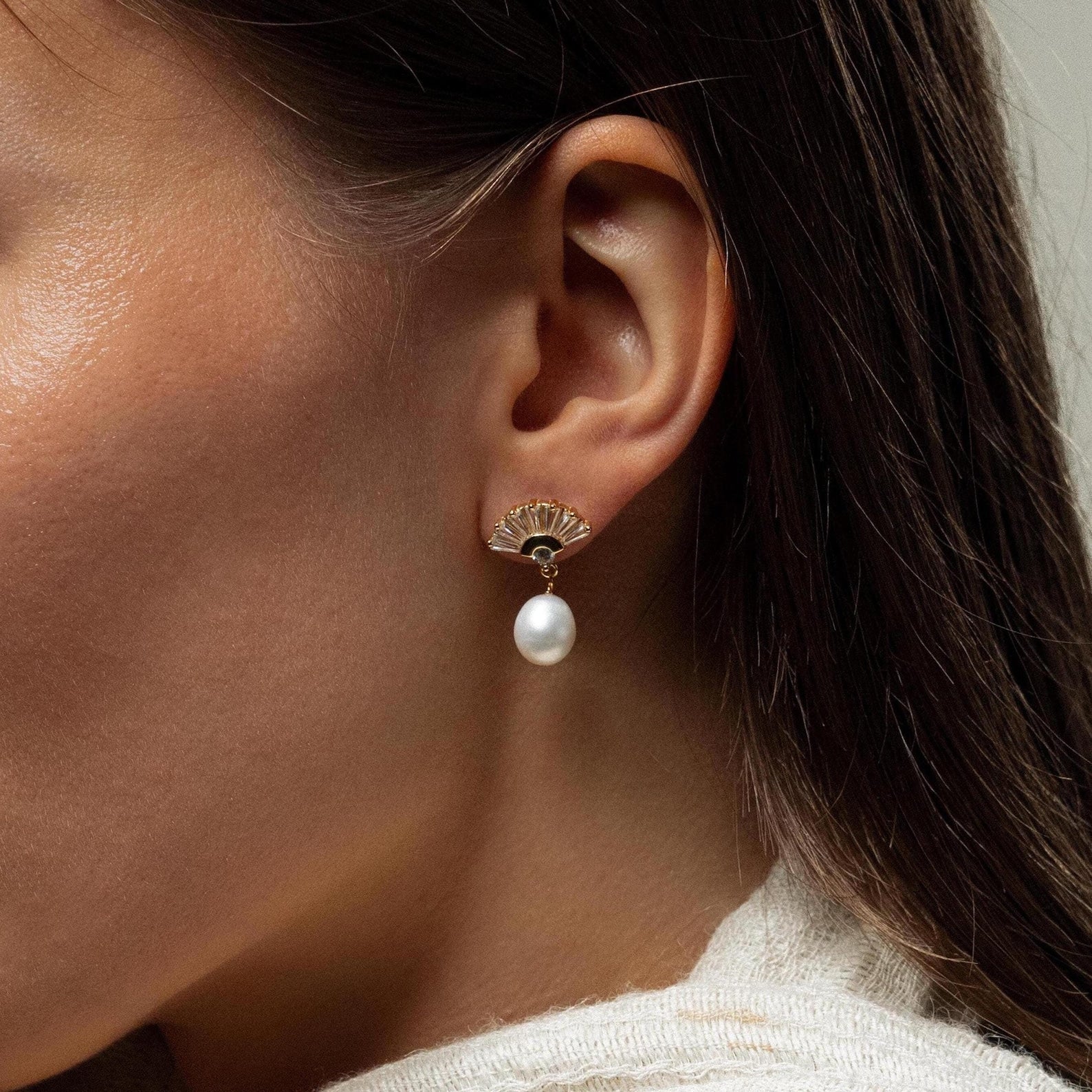 Art Deco Pearl Drop Earrings - Image 2