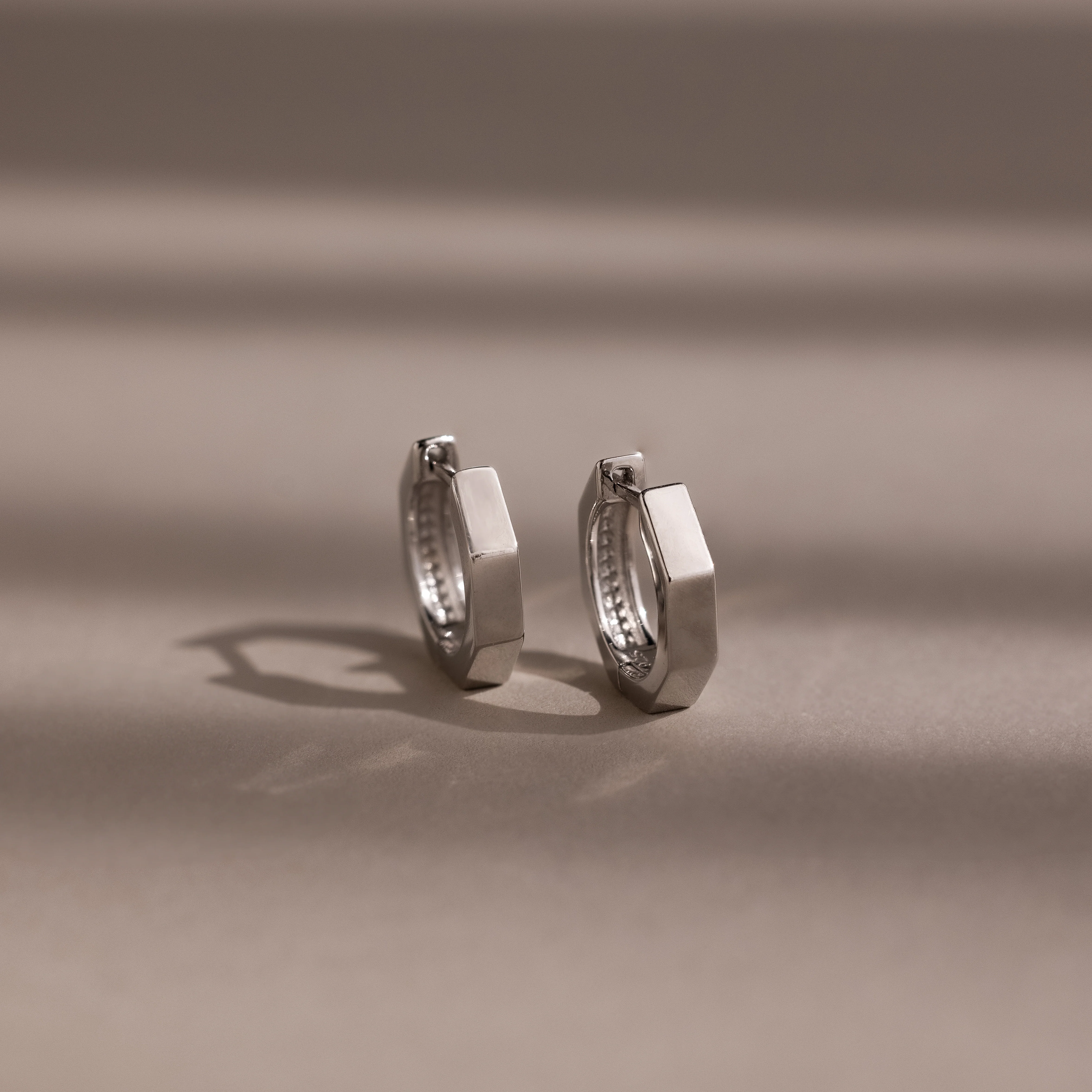 Audrey Huggies in Silver - Image 3