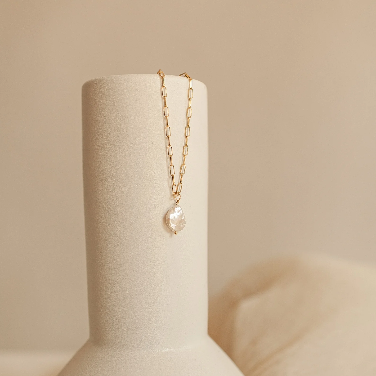 Baroque Pearl Necklace in 18K Gold - Image 2
