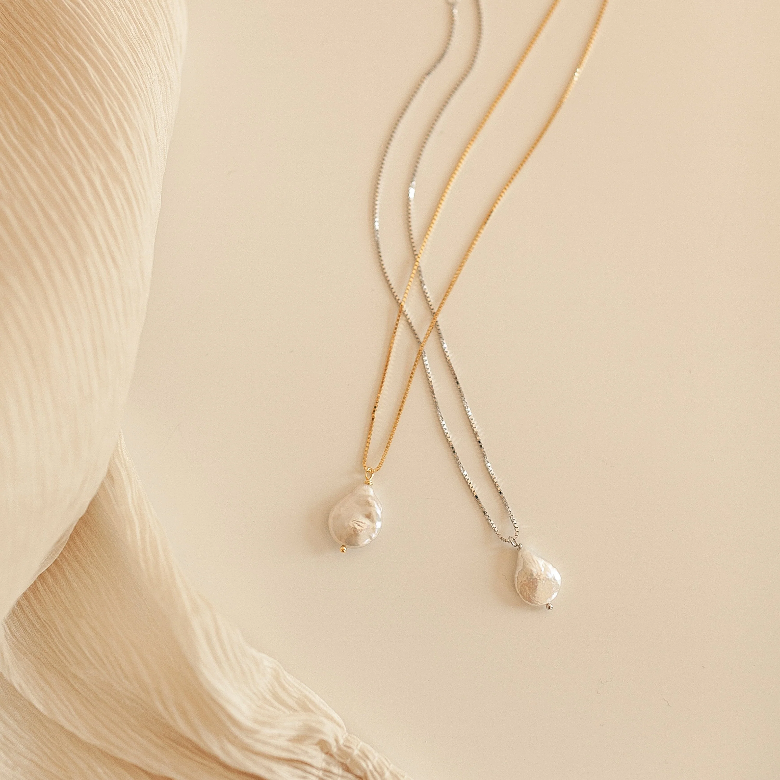 Sadie Pearl Necklace - Image 3