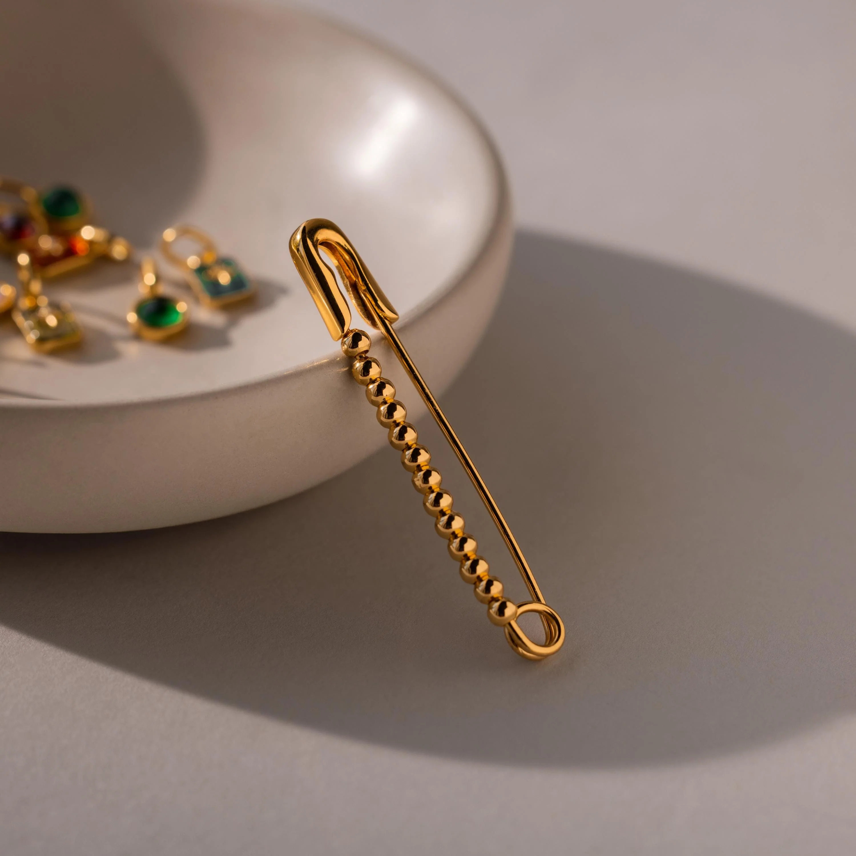 Beaded Charm Pin in 18K Gold - Image 8