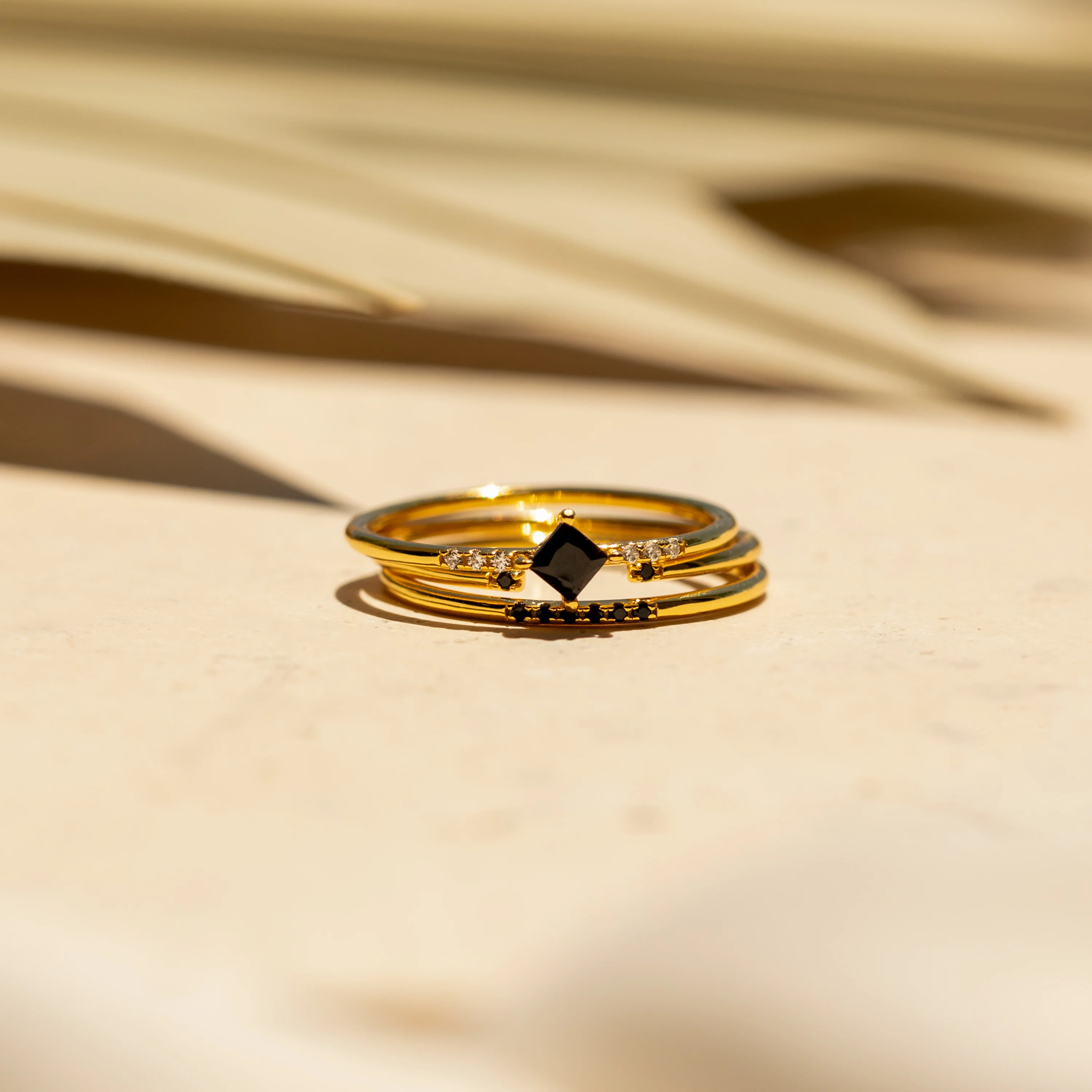 Black Abyss Ring Set in 18K Gold - Image 8