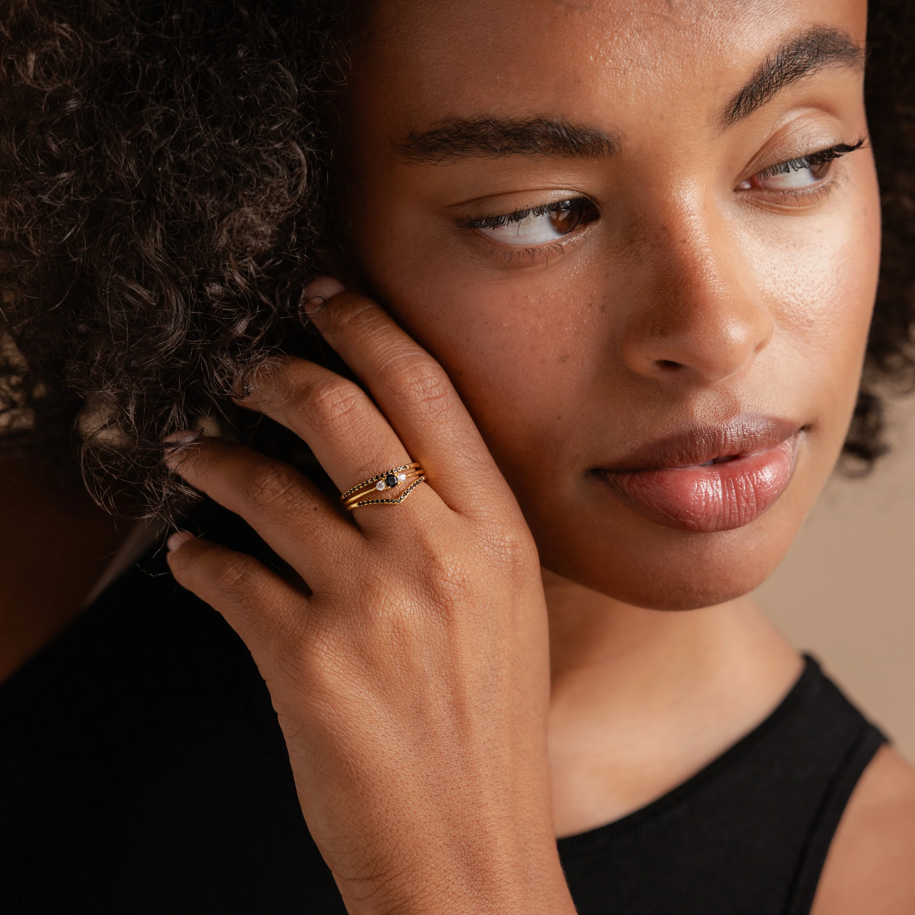 Black Curve Ring Set - Image 3