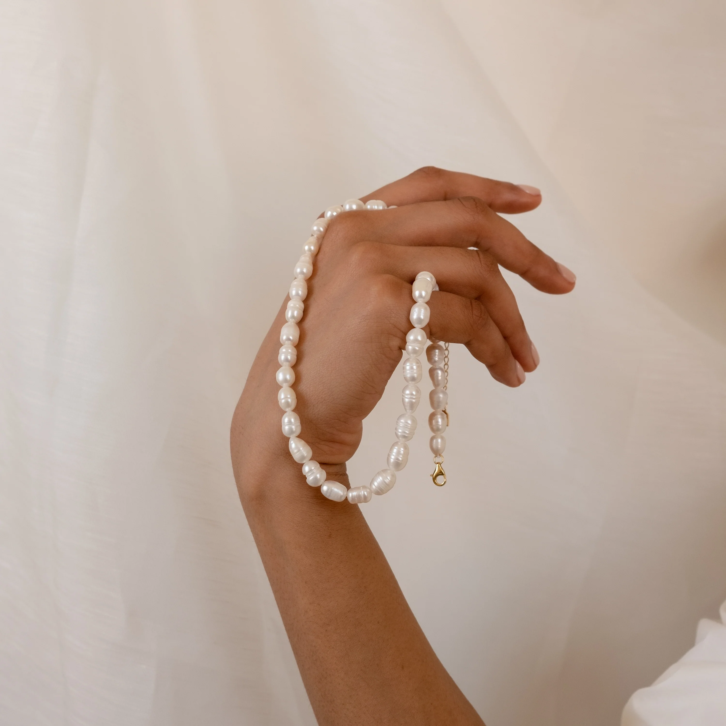 Bold Pearl Necklace - Image 3