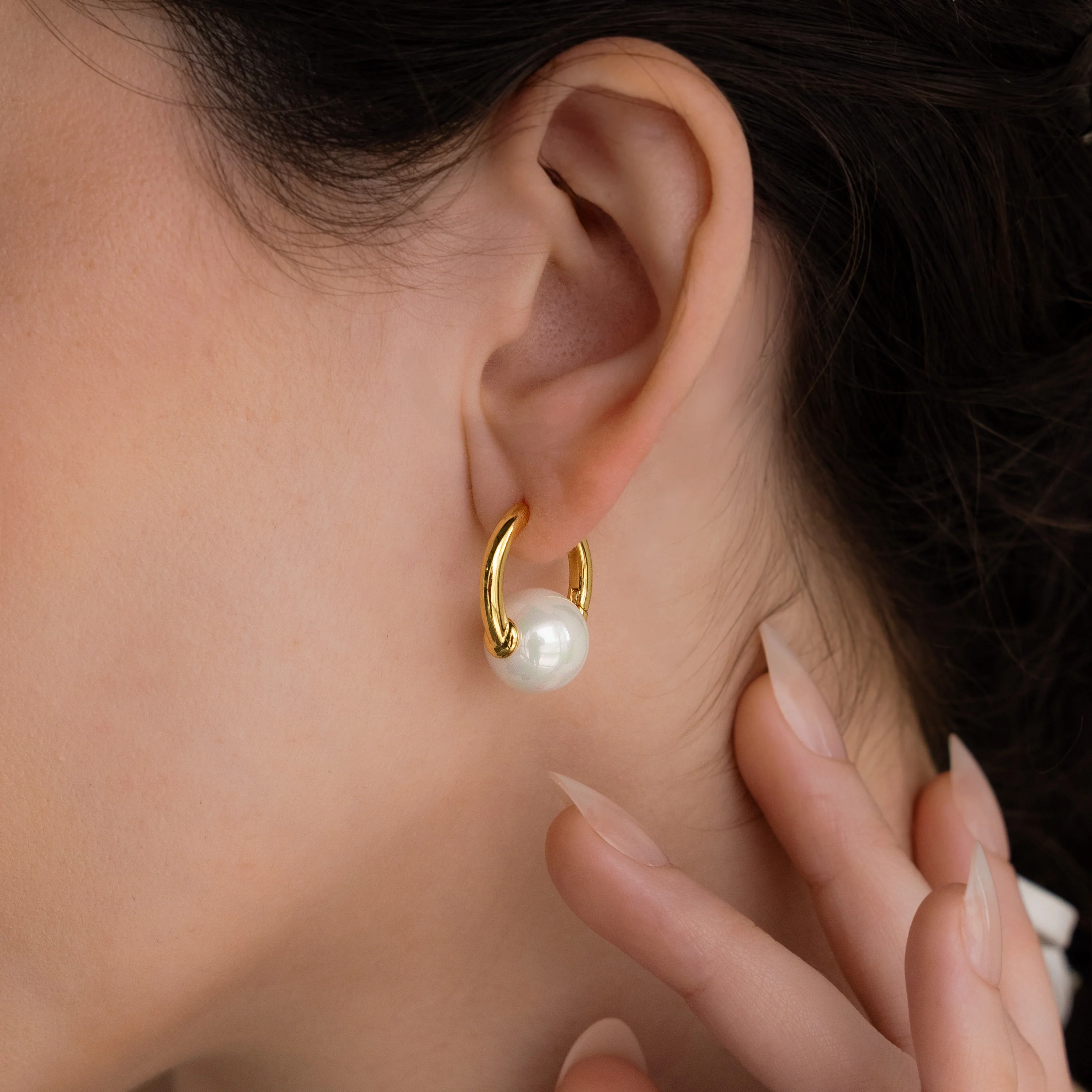 Bold Round Pearl Hoops in 18K Gold - Image 2