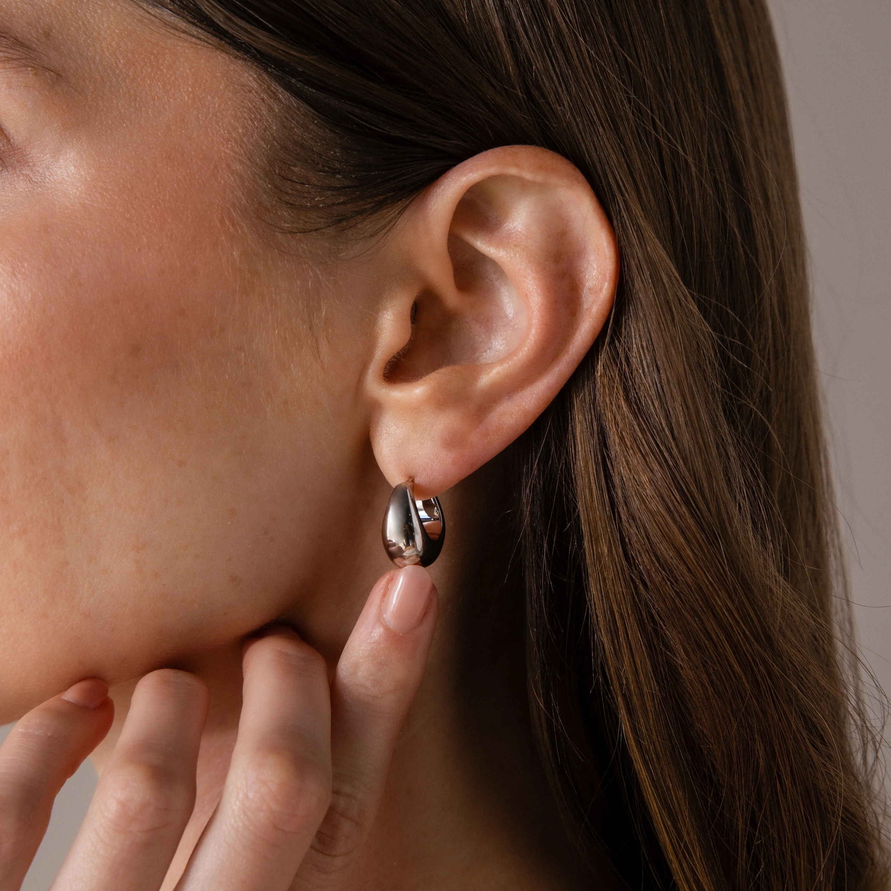 Bold Teardrop Earrings in Silver - Image 2