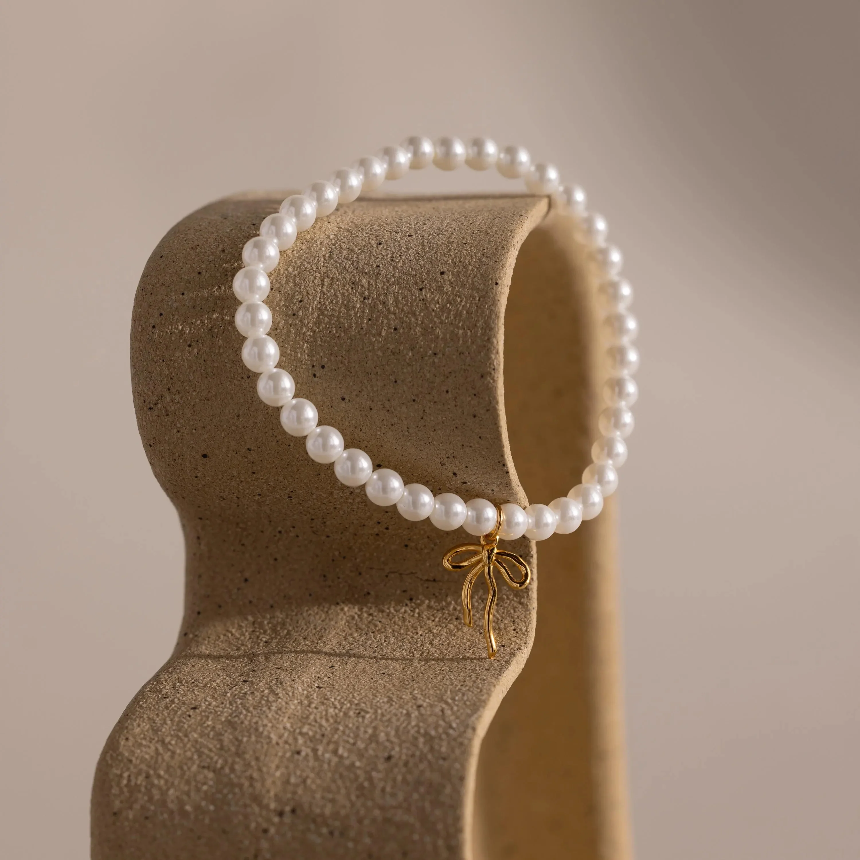 Bow Pearl Bracelet - Image 3