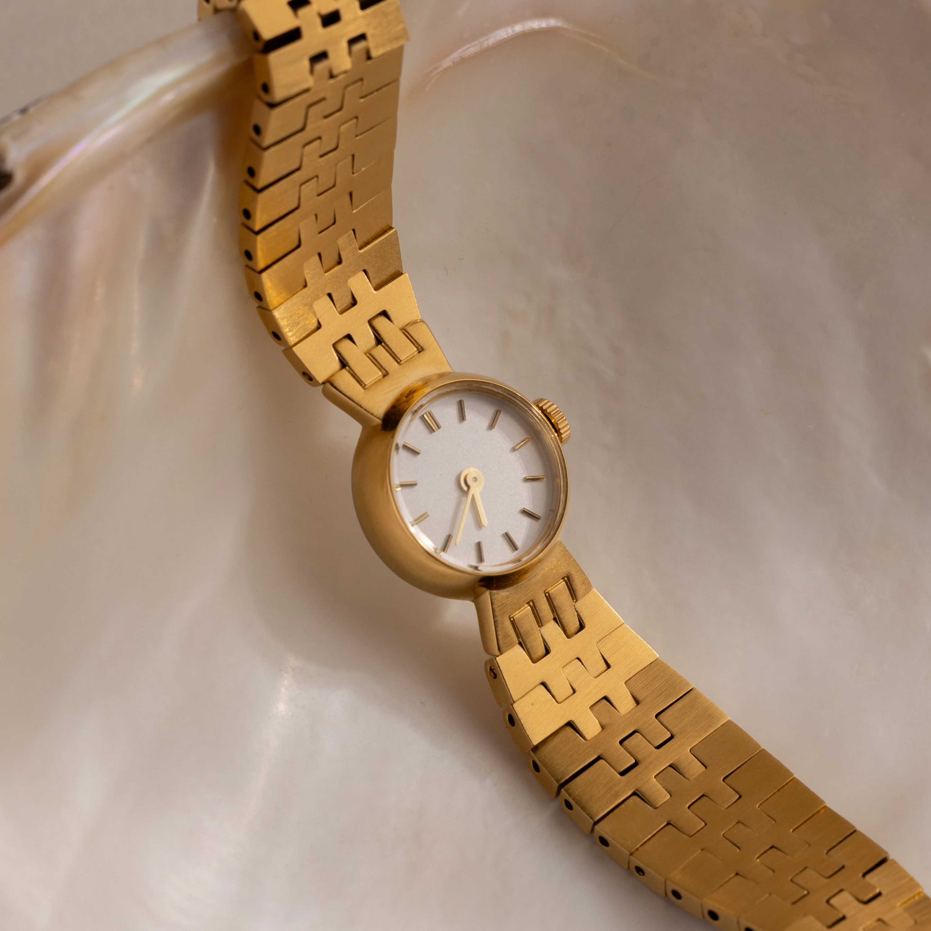 Brick Link Timepiece - Image 7