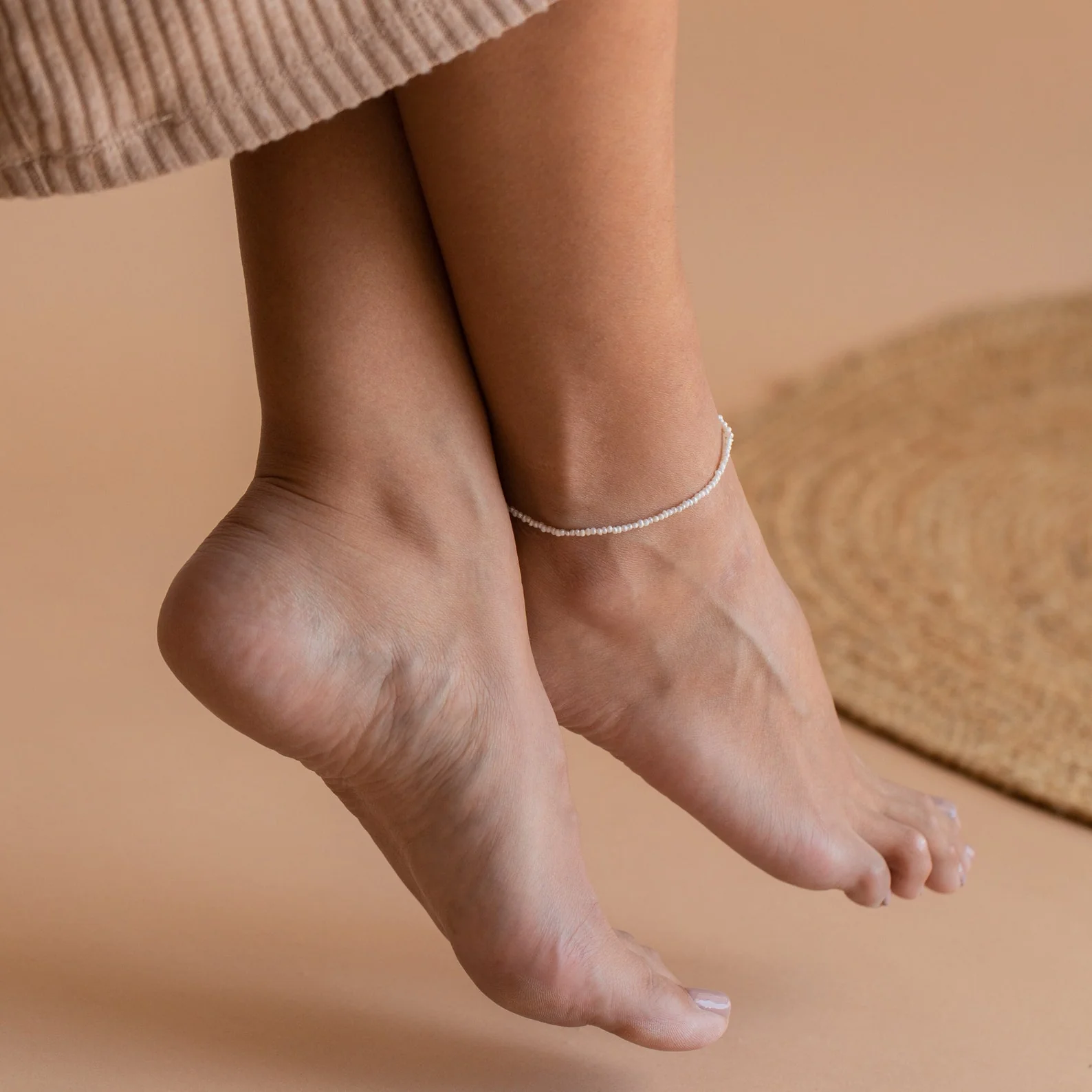 Brinley Pearl Anklet in 18K Gold - Image 4