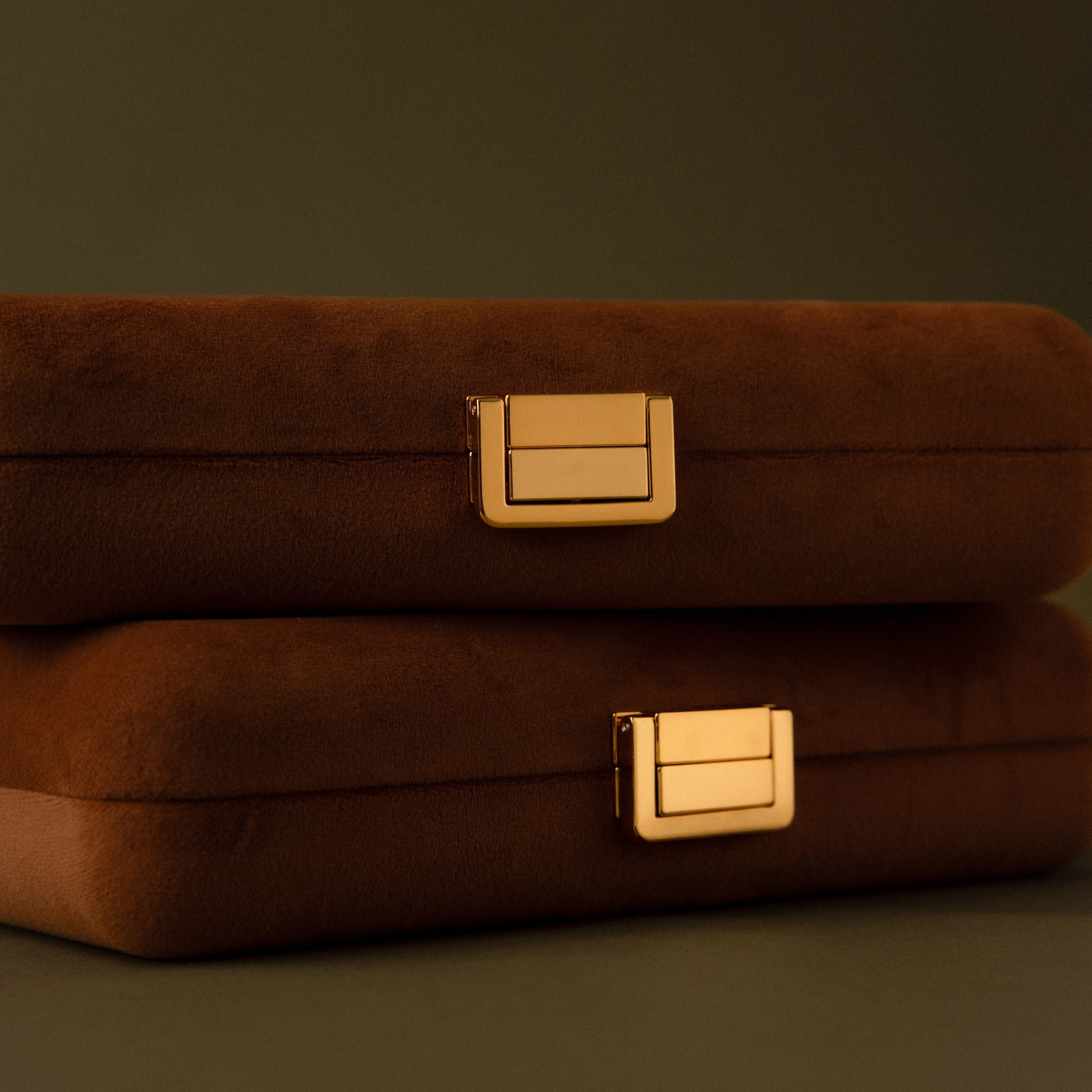 Brown Rectangle Velvet Jewelry Case - Image 3