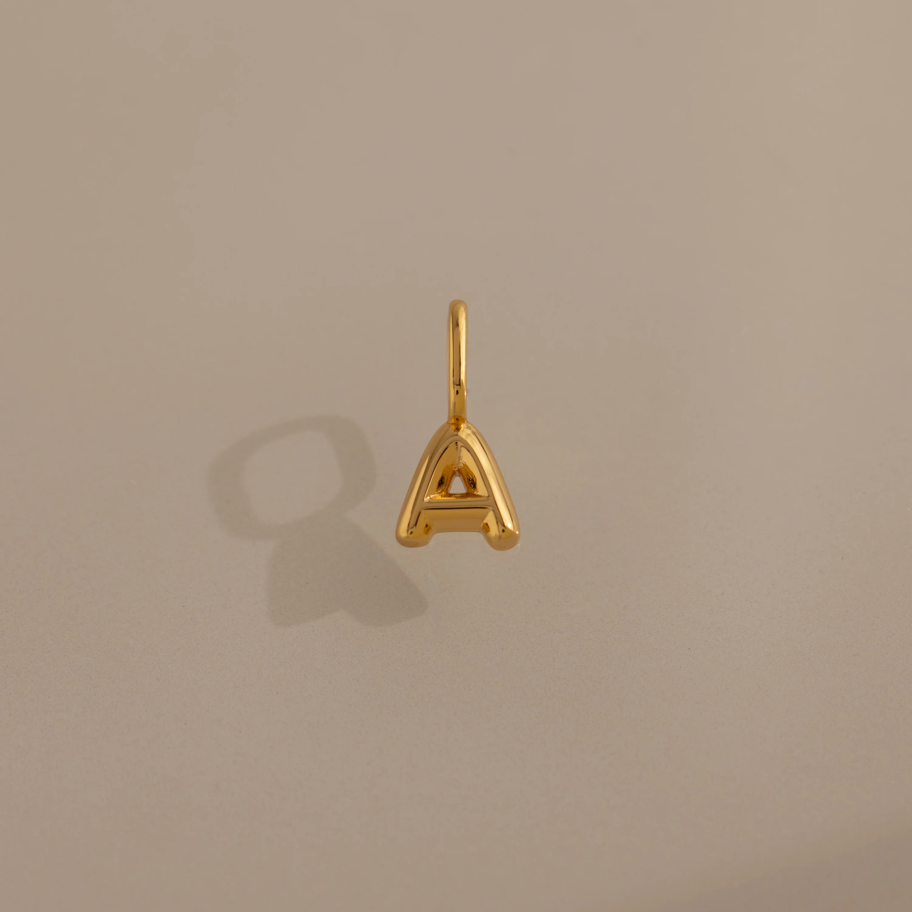 Bubble Letter Charm in 18K Gold - Image 4