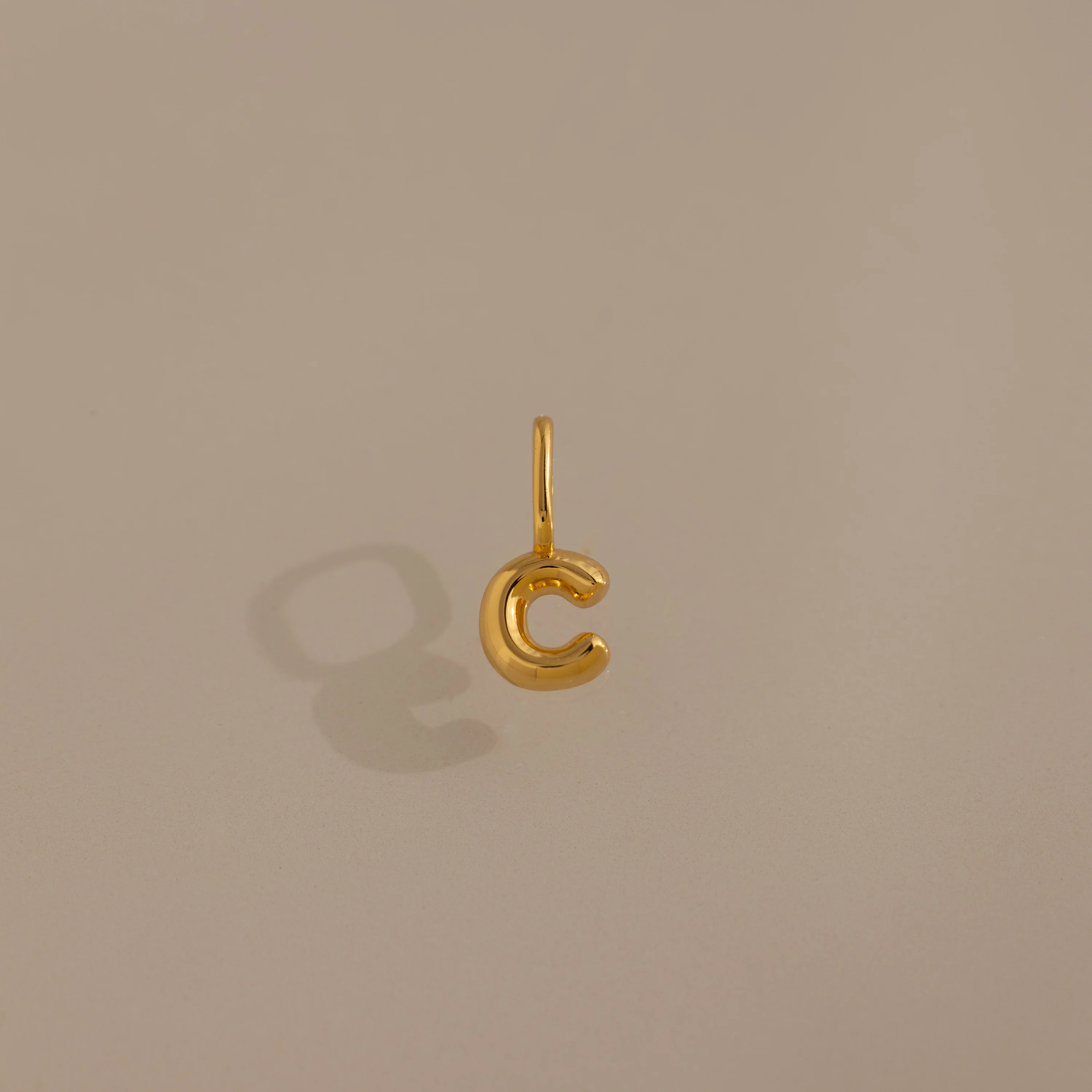Bubble Letter Charm in 18K Gold - Image 6