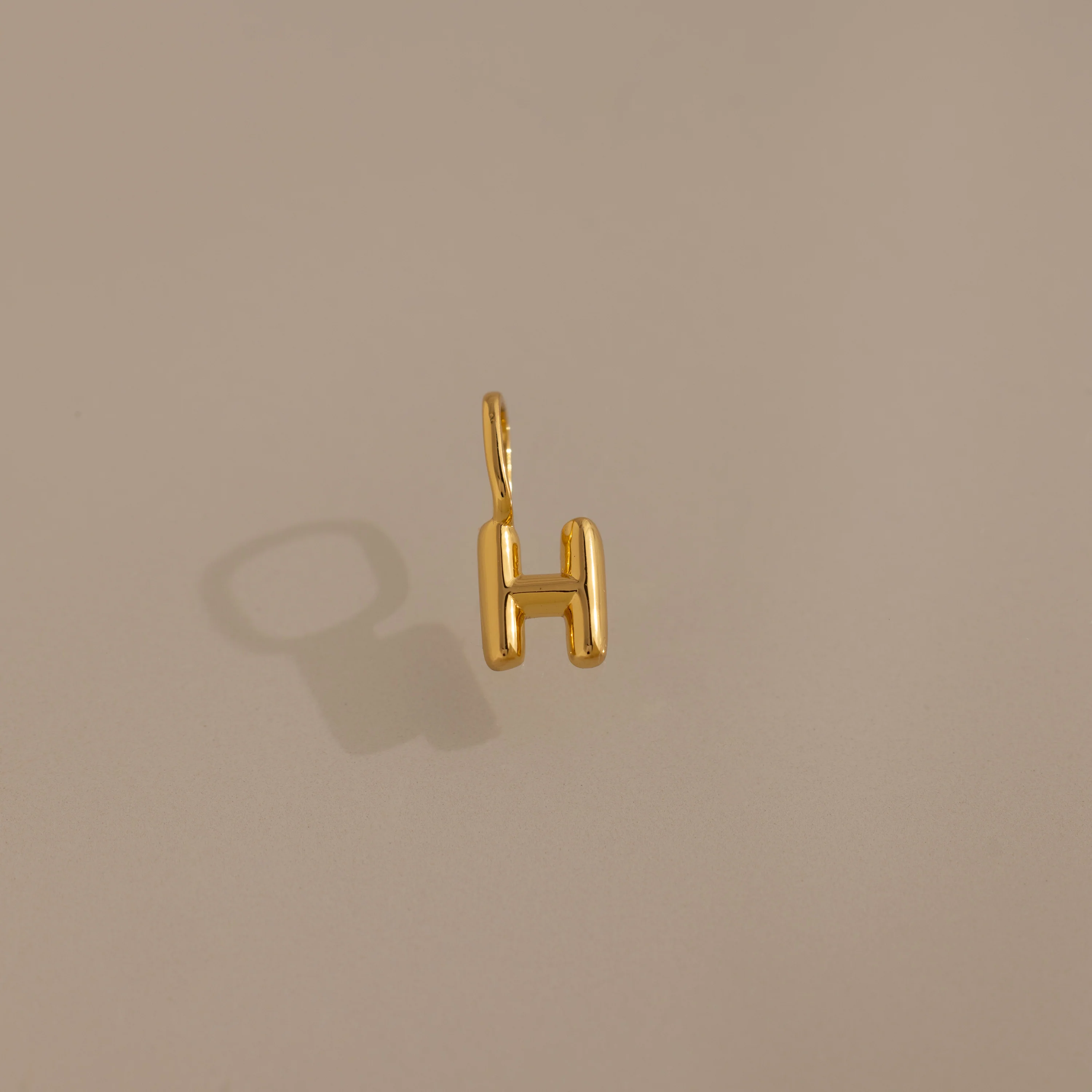 Bubble Letter Charm in 18K Gold - Image 11