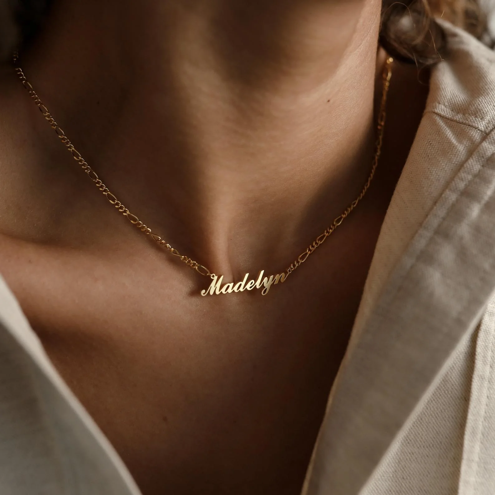 Carrie Figaro Chain Name Necklace in 18K Gold - Image 6