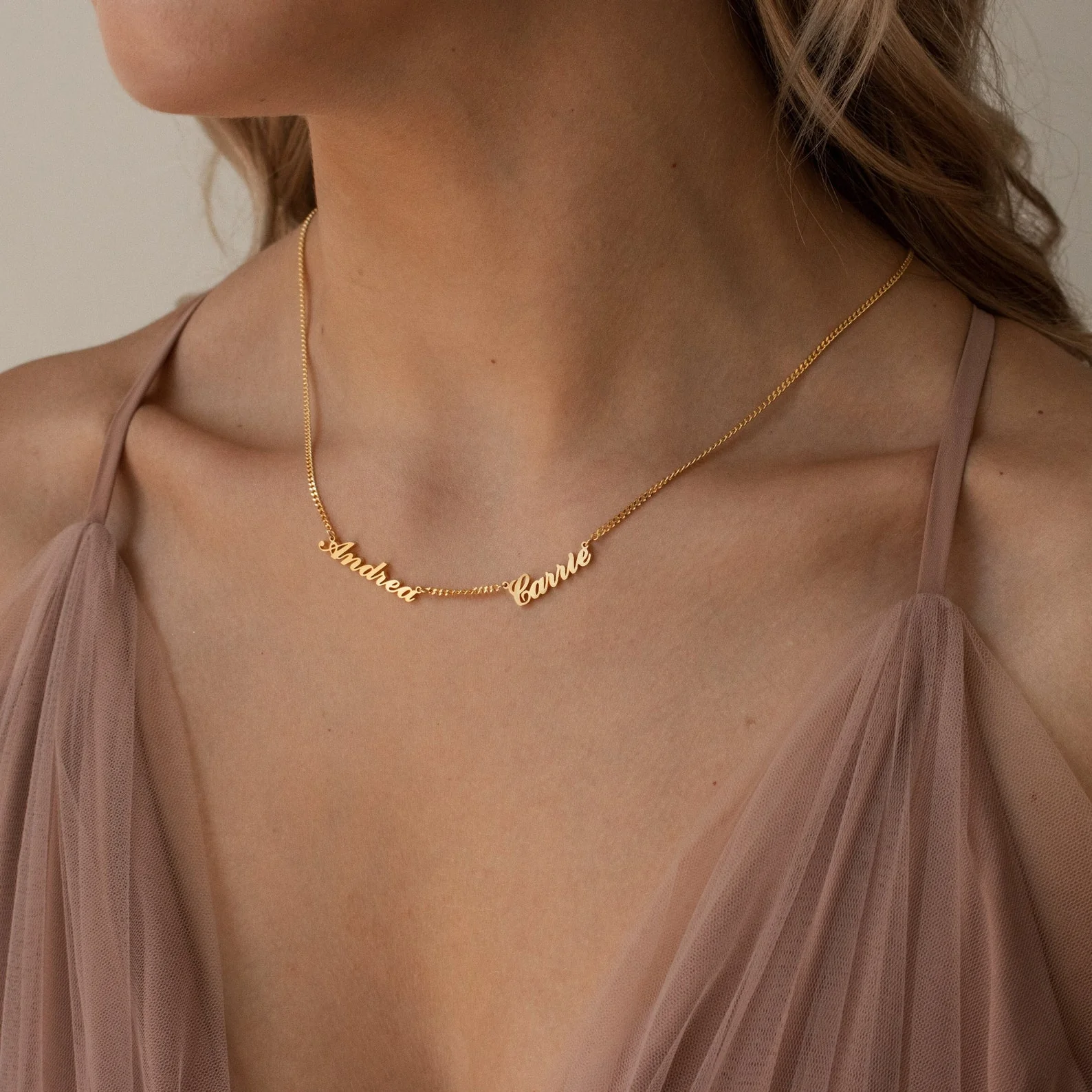 Carrie Multiple Name Necklace in Curb Chain - Image 4