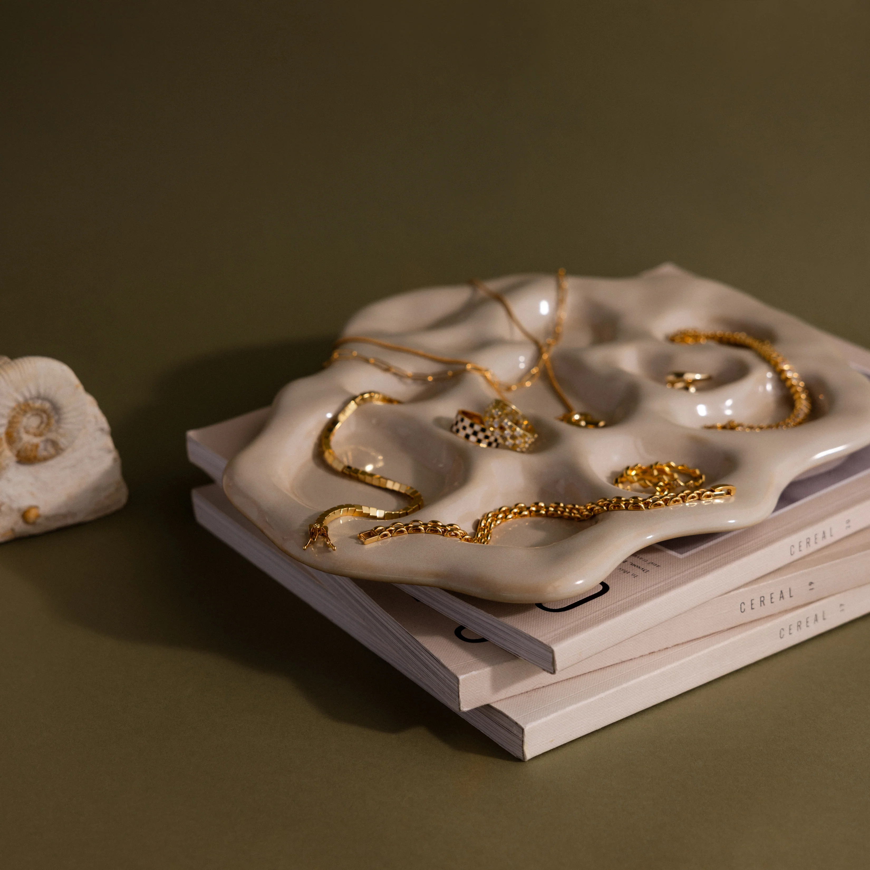 Ceramic Treasure Trove Jewelry Dish - Image 7