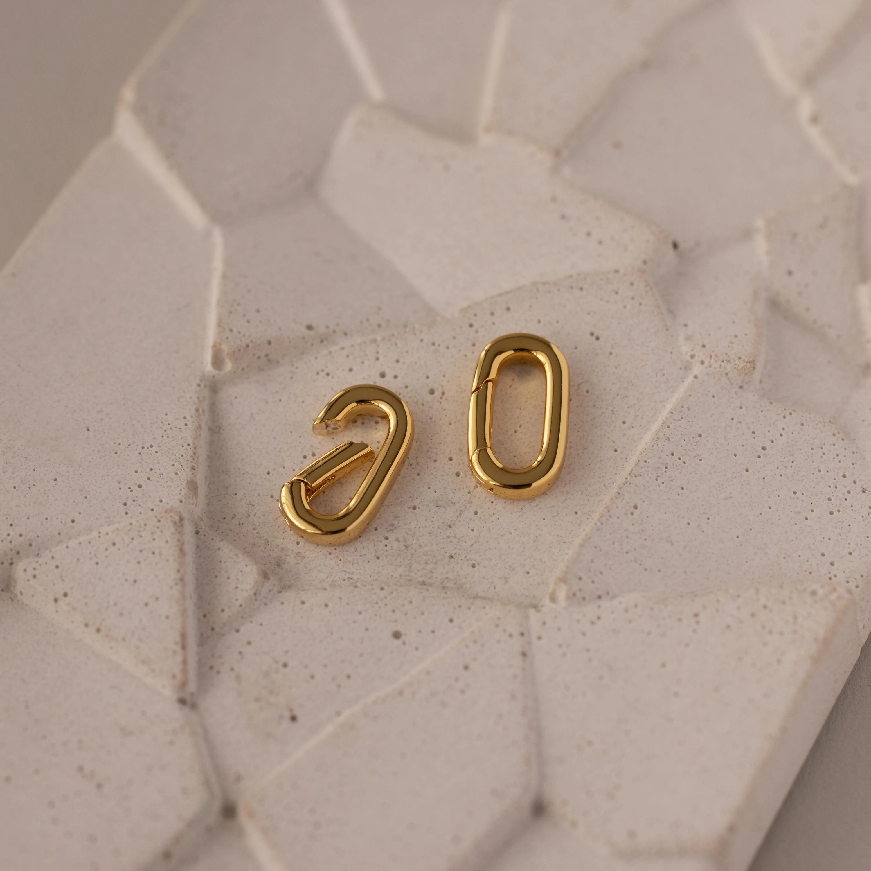 Multipurpose Charm Hoop Clasp Set in 18K Gold - Image 5