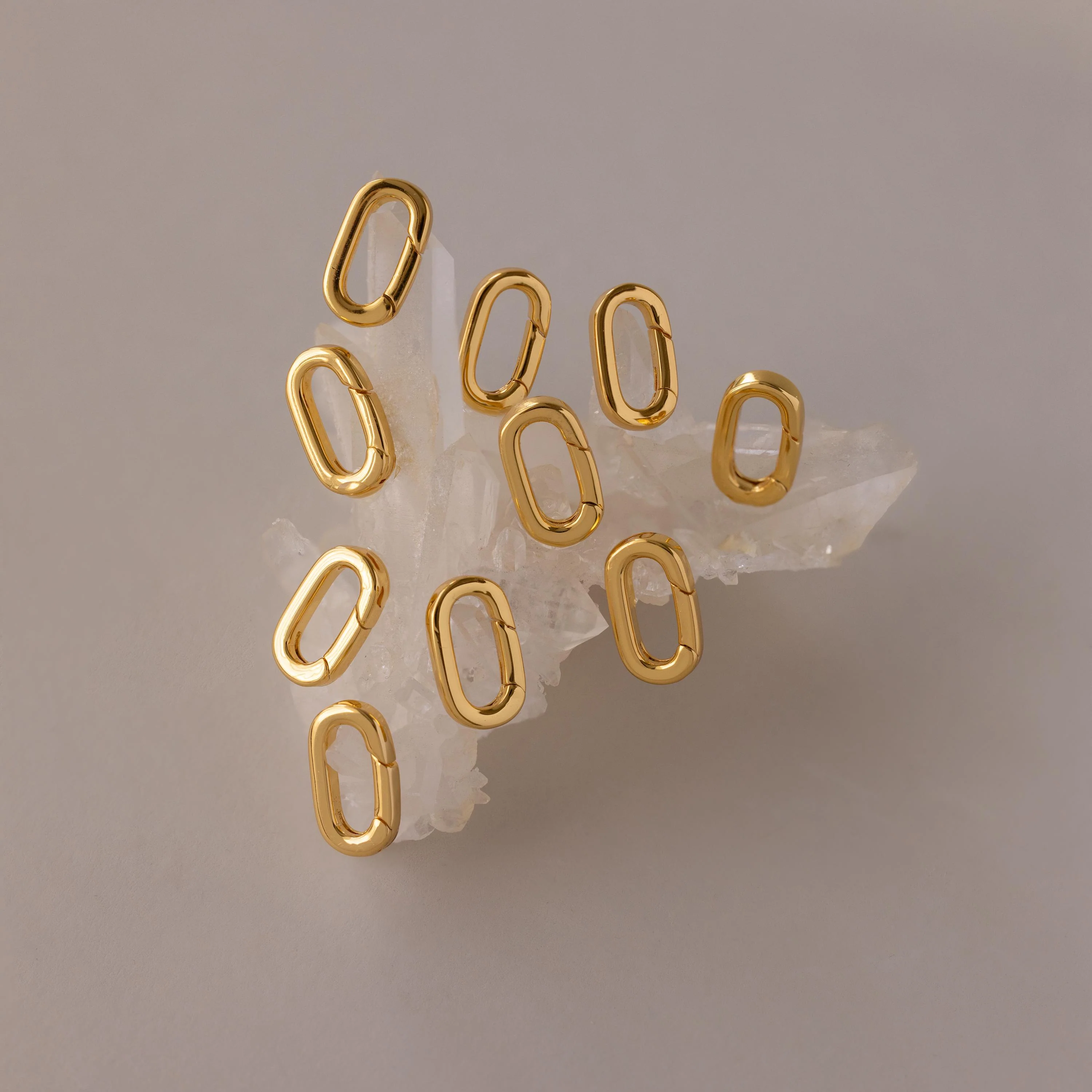Multipurpose Charm Hoop Clasp Set in 18K Gold - Image 7