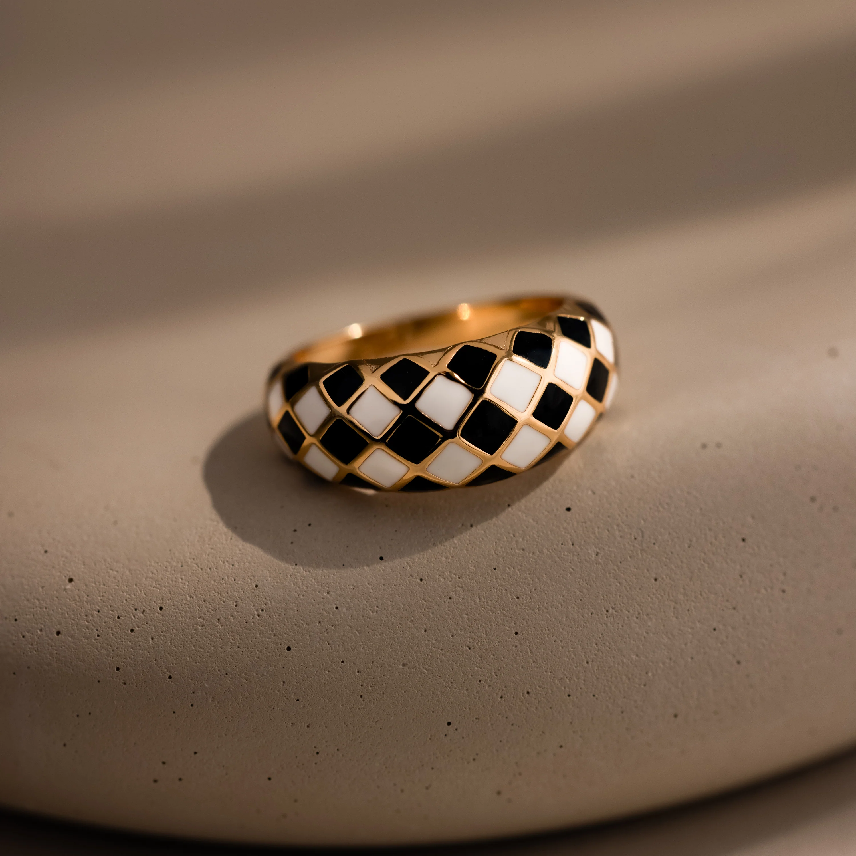 Checkered Dome Ring - Image 3