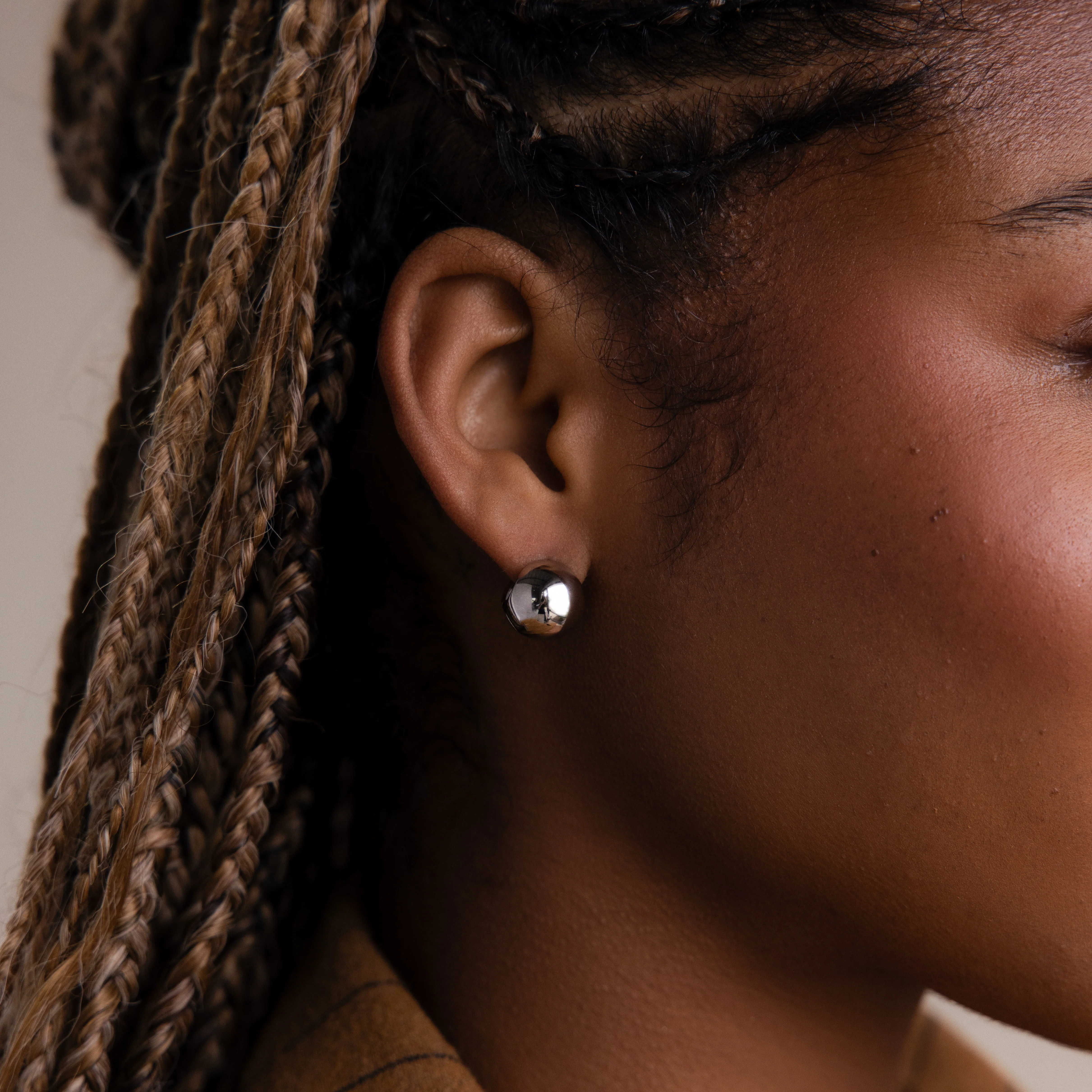 Chunky Ball Hoops in Silver - Image 2