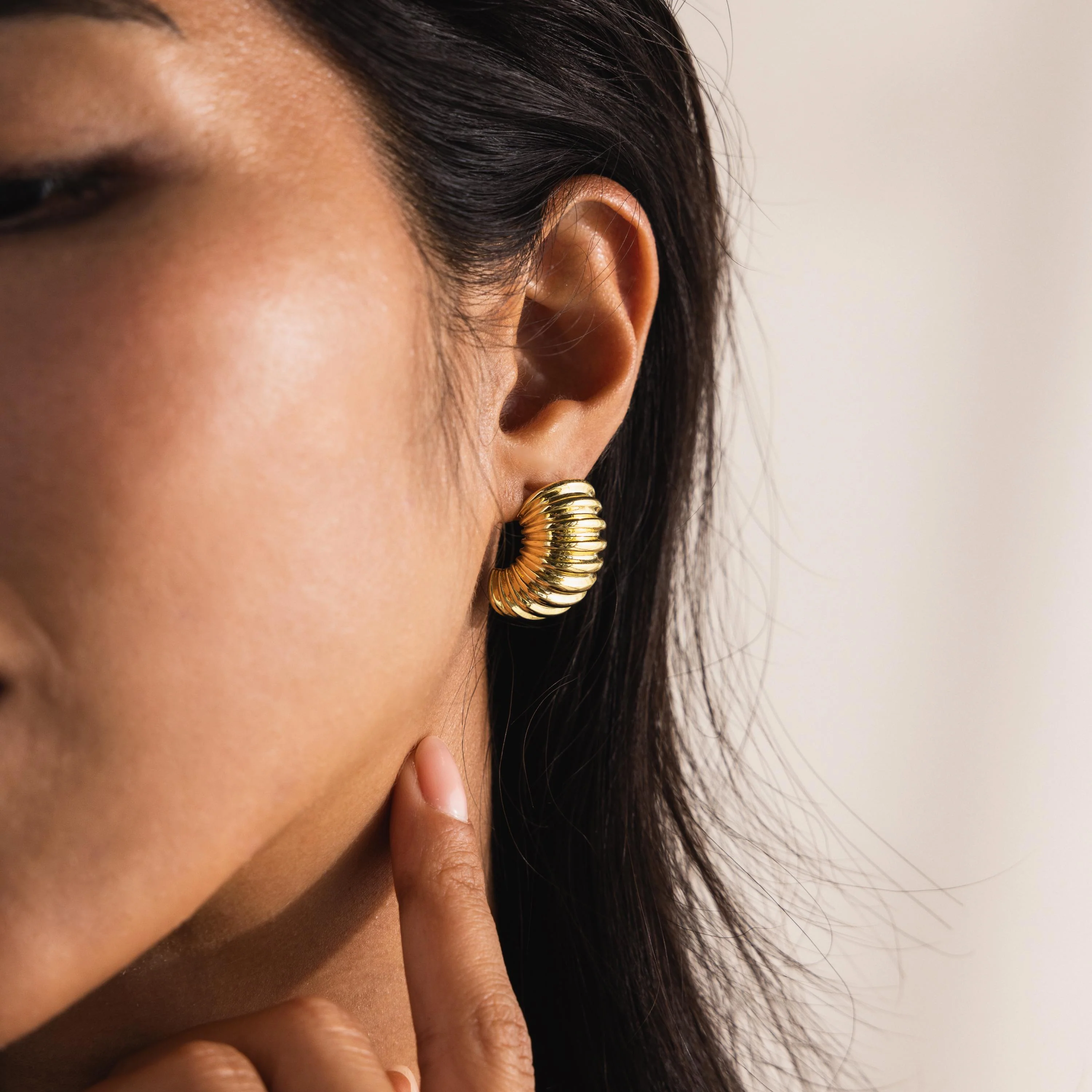 Chunky Ribbed Hoops - Image 3