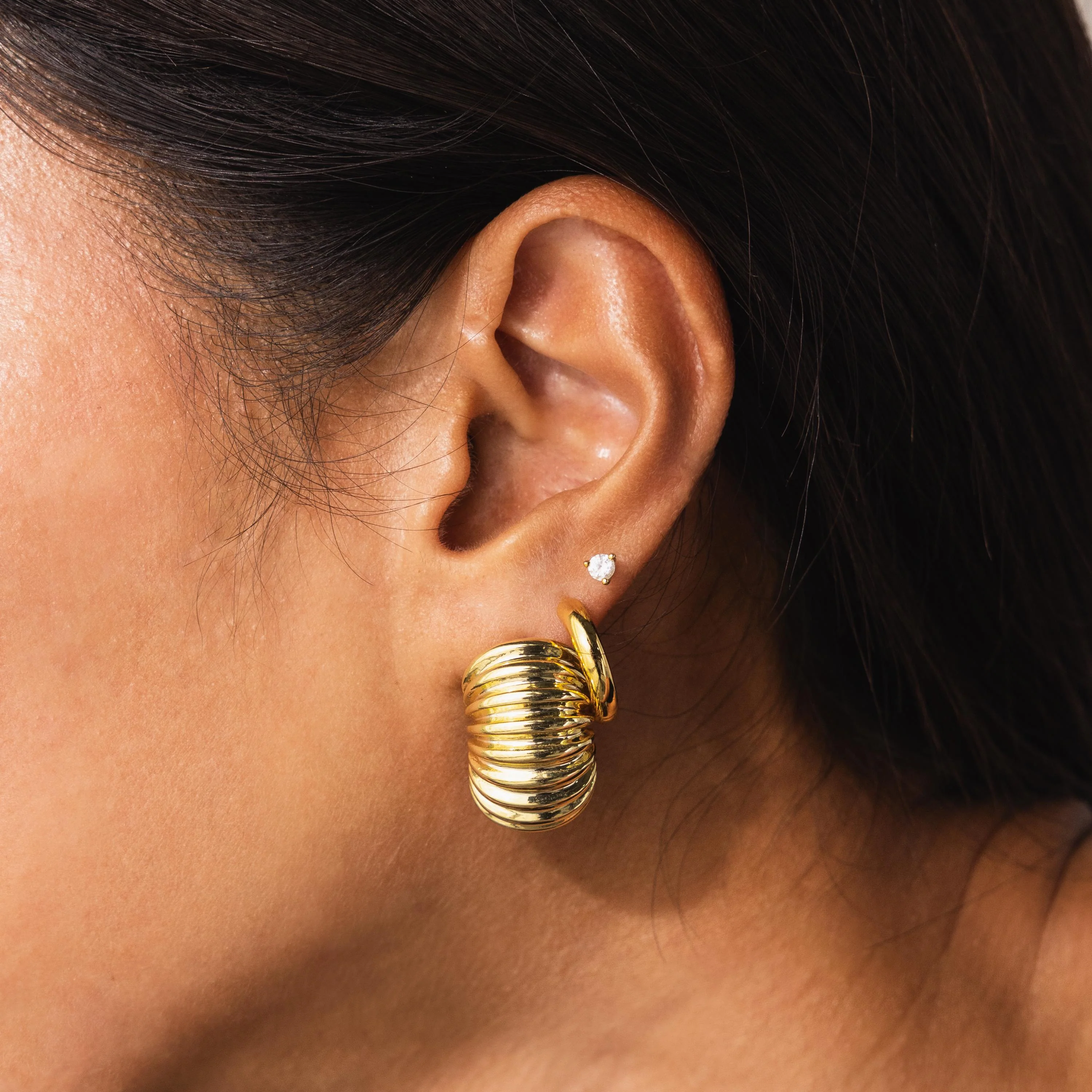 Chunky Ribbed Hoops - Image 9