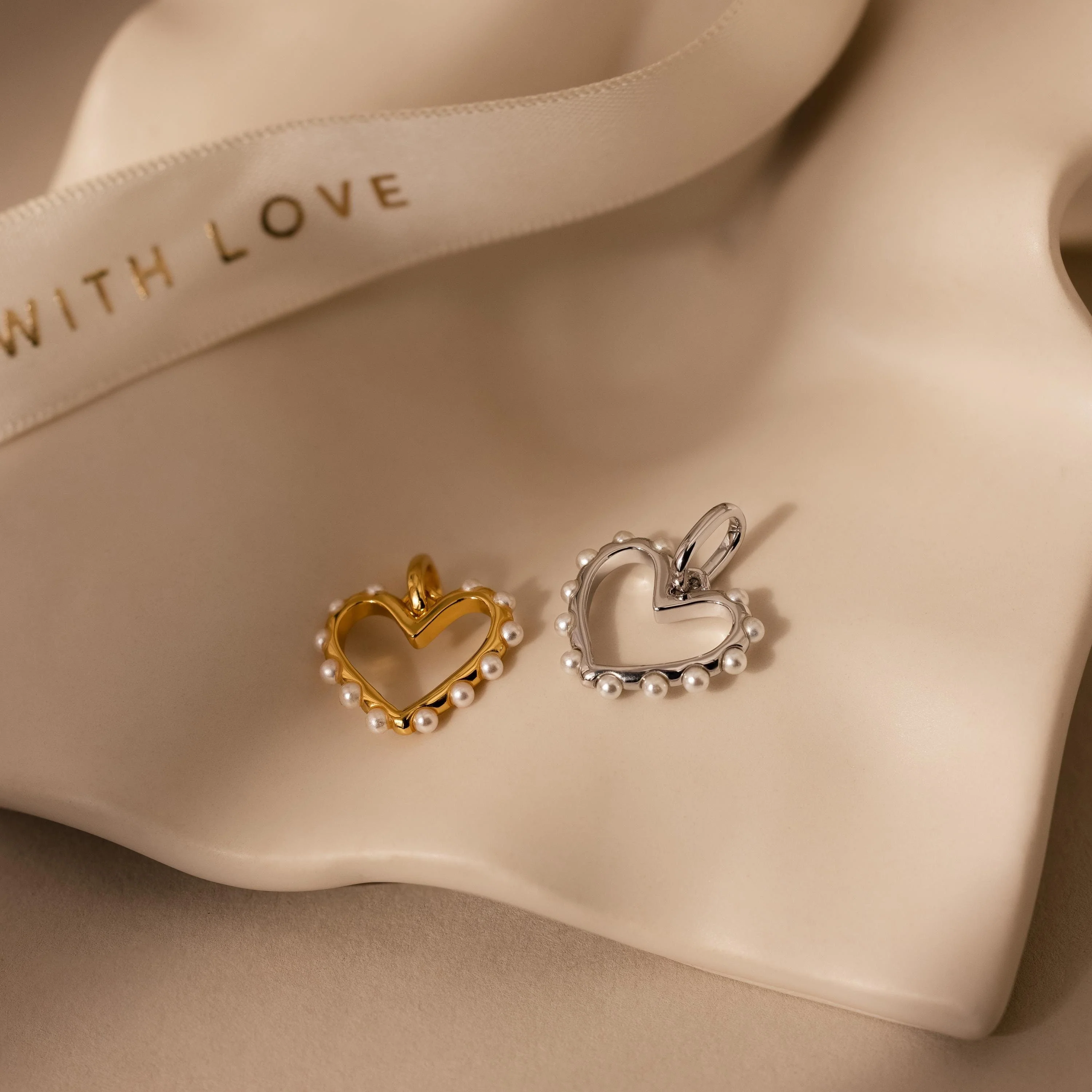 Classic Pearl Heart Charm - Image 7