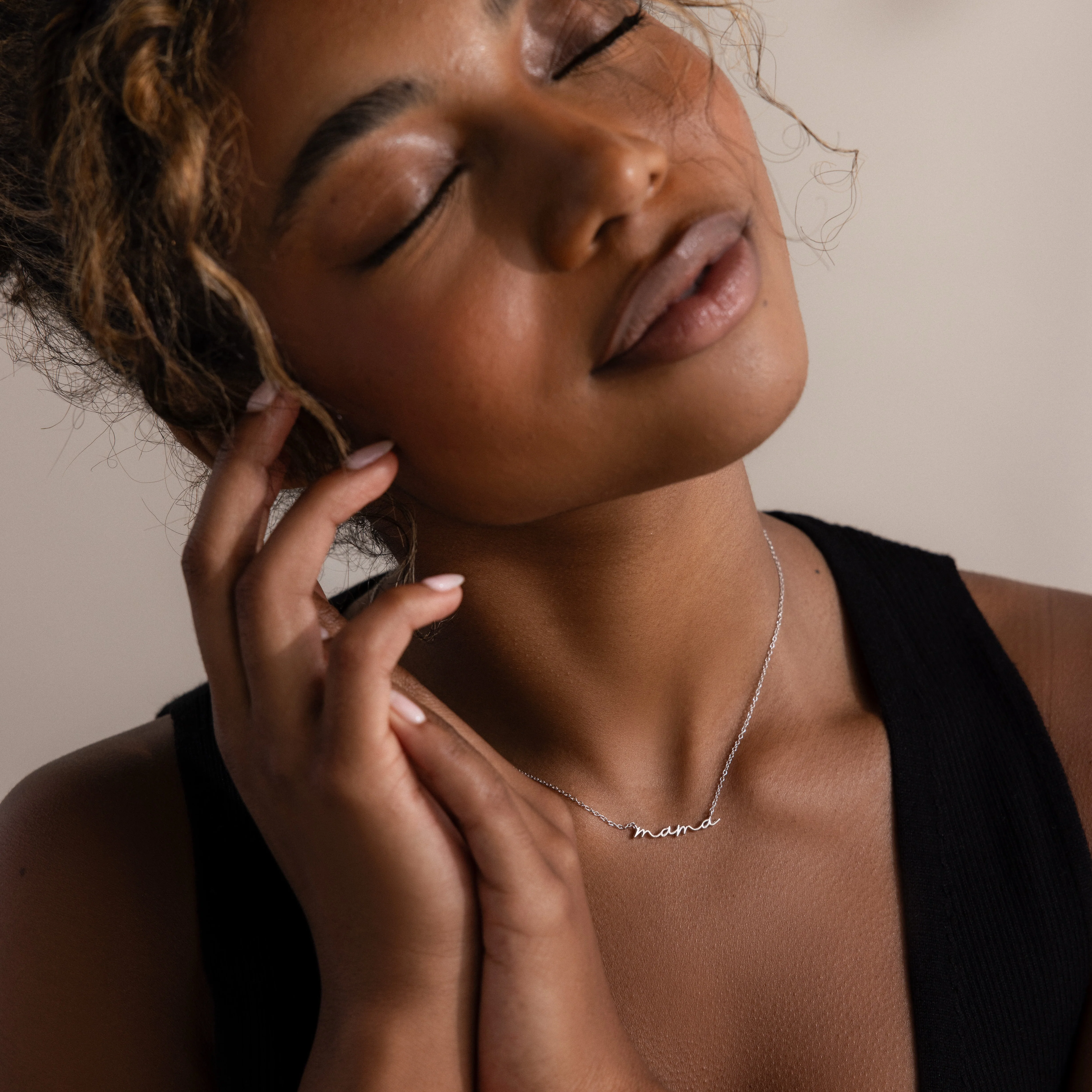 Dainty Mama Necklace in Silver - Image 5
