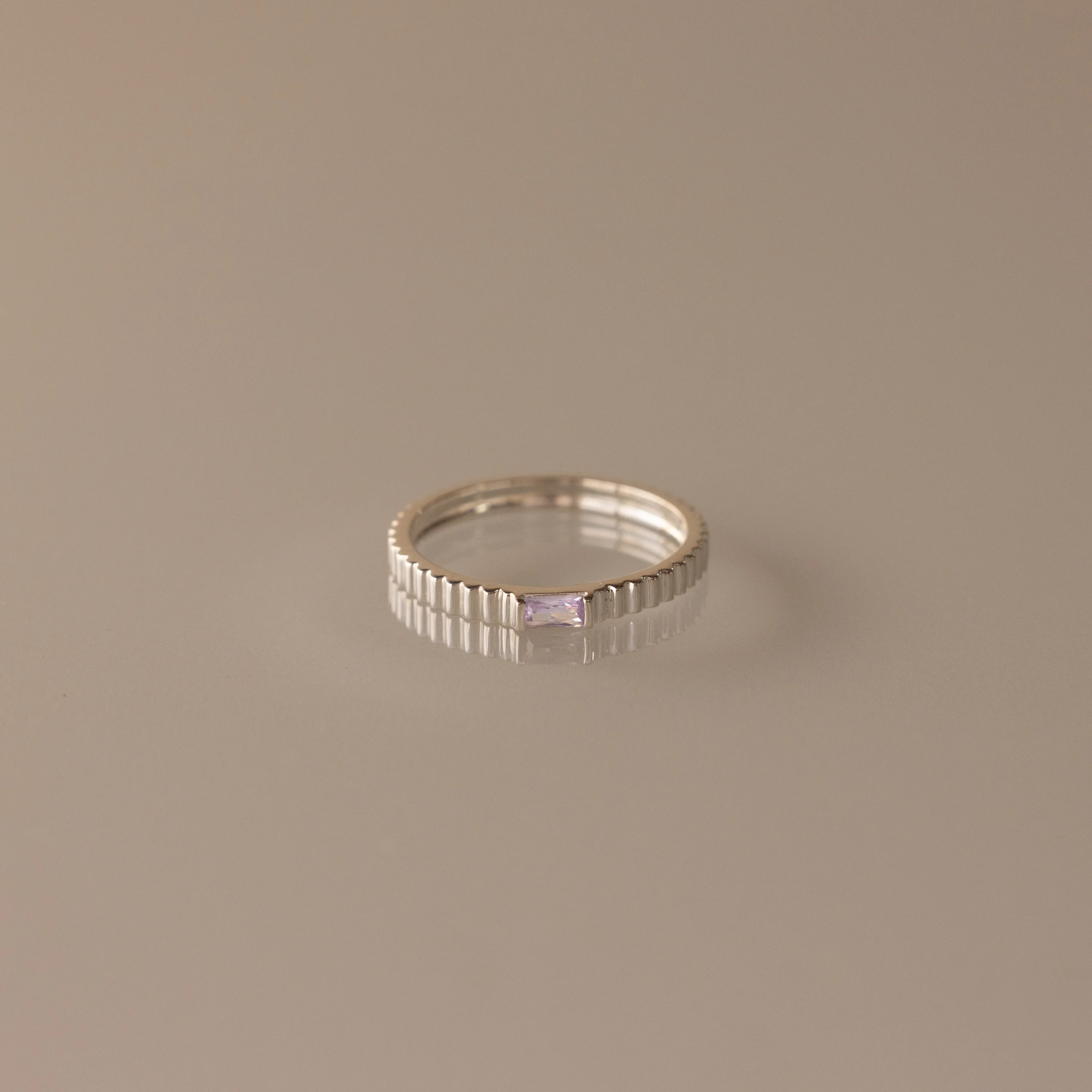 Dainty Ribbed Alexandrite Ring - Image 3