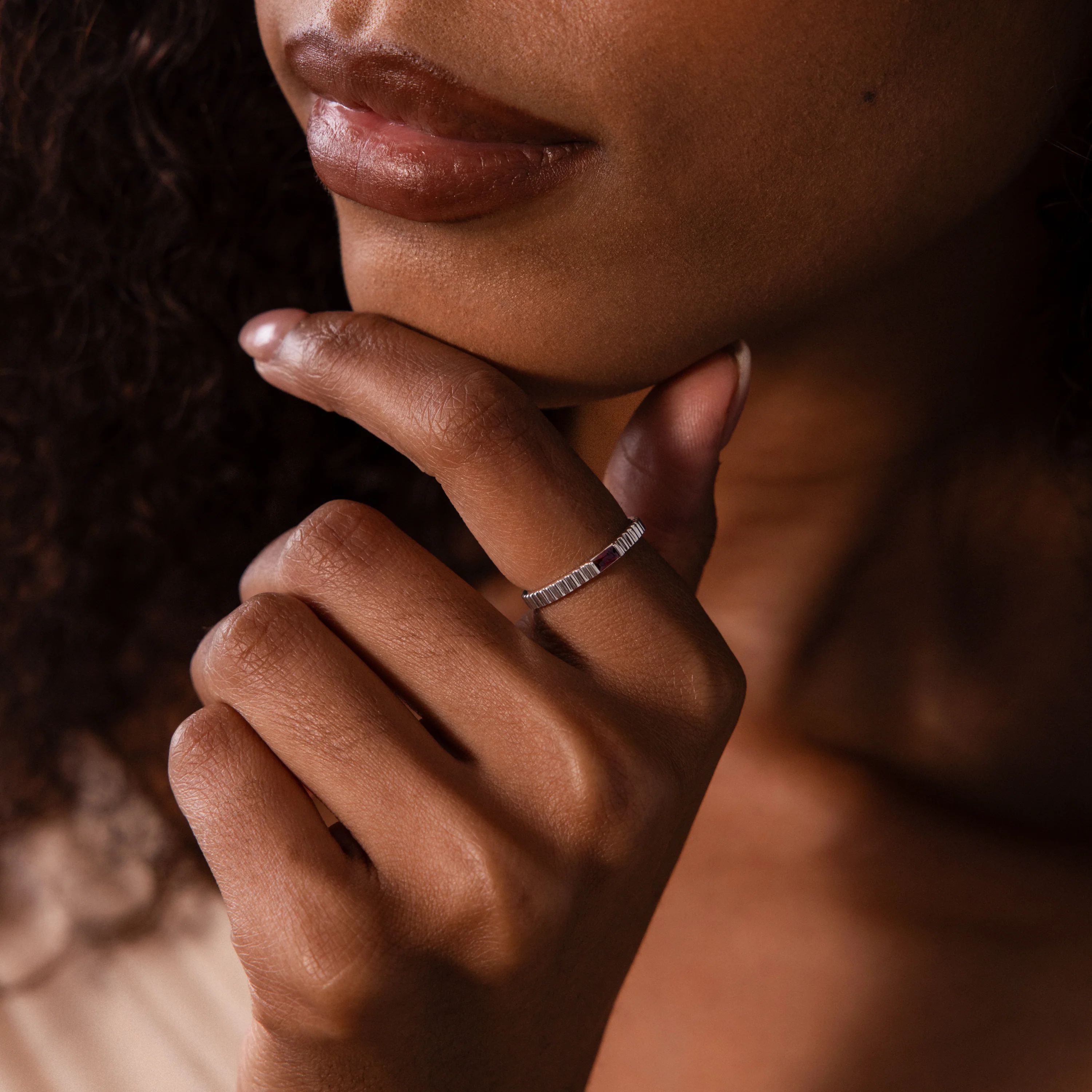 Dainty Ribbed Diamond Ring - Image 4