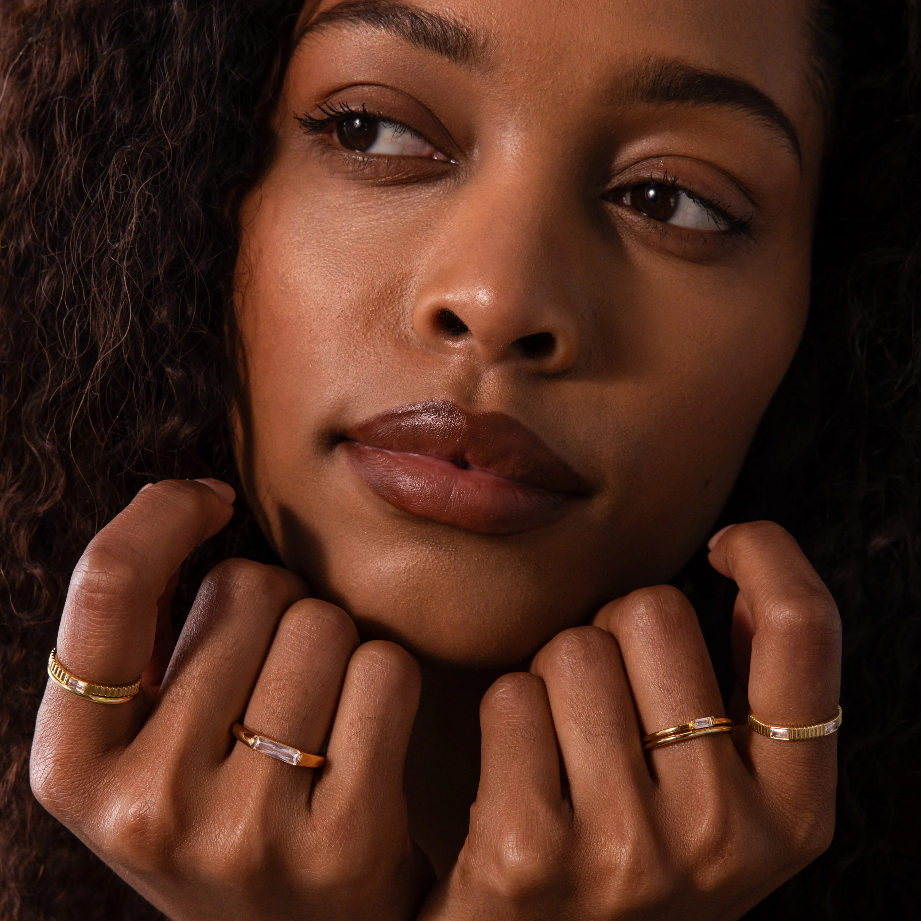 Dainty Ribbed Diamond Ring - Image 6