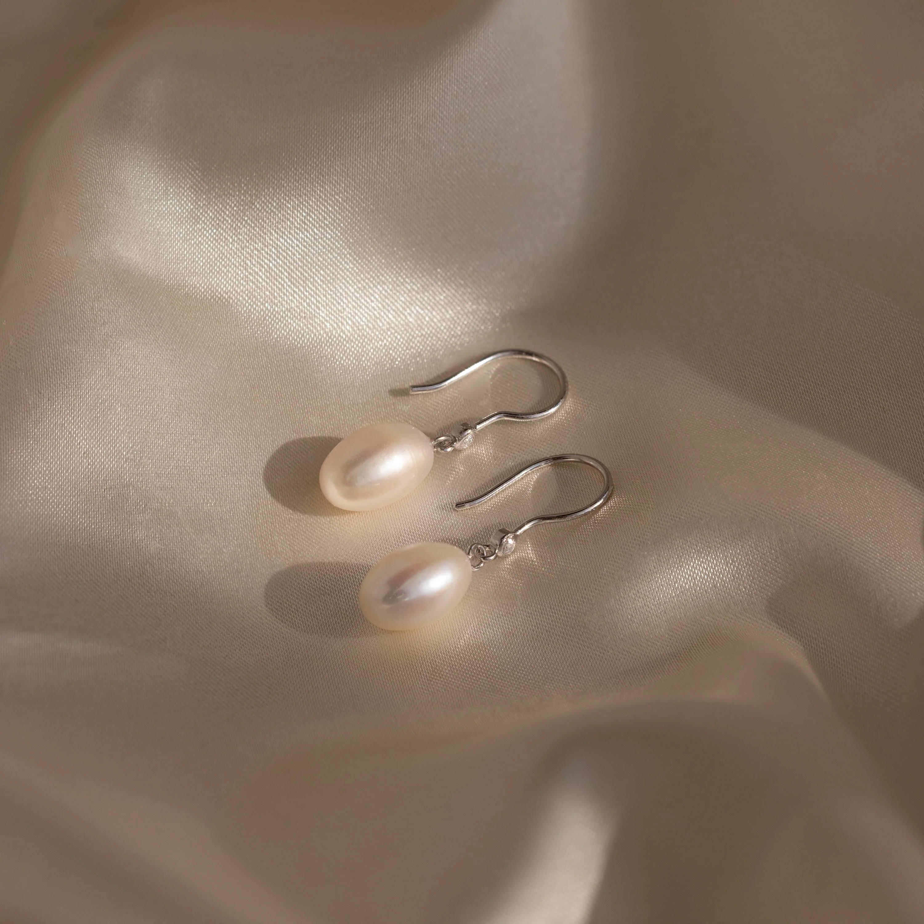 Dangling Pearl Diamond Earrings - Image 5