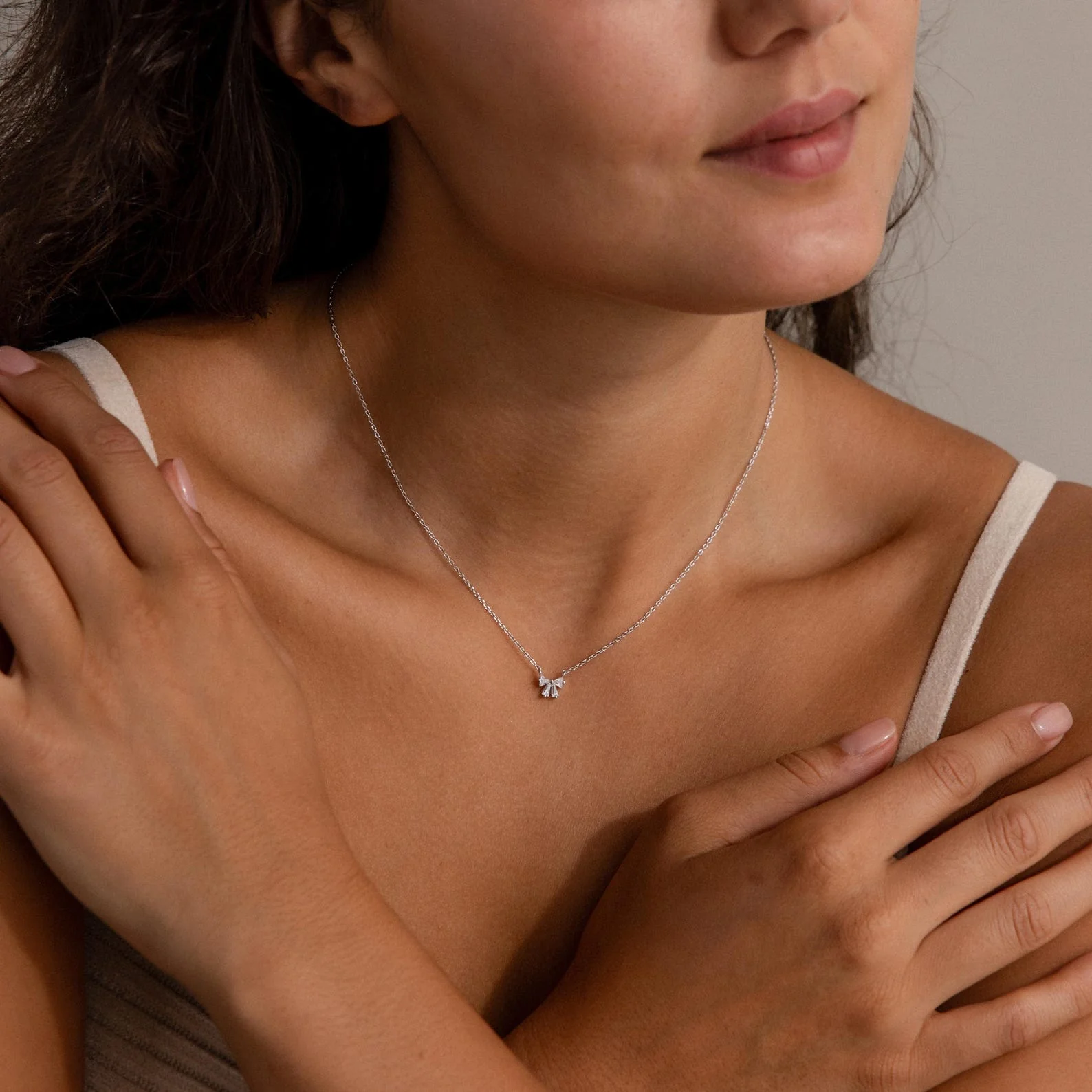 Diamond Bow Necklace & Earrings Set in Silver - Image 6