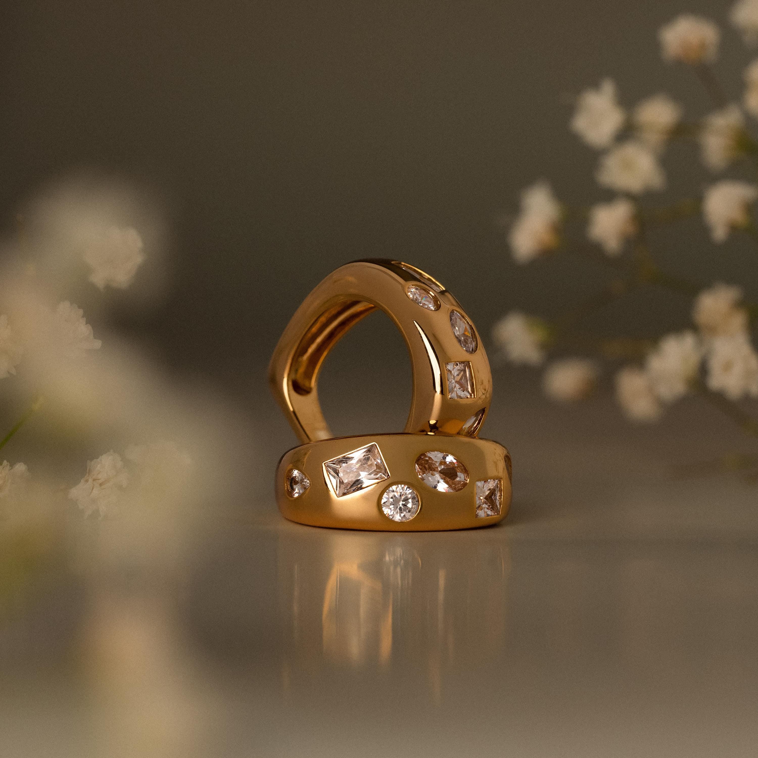 Diamond Confetti Signet Ring - Image 3