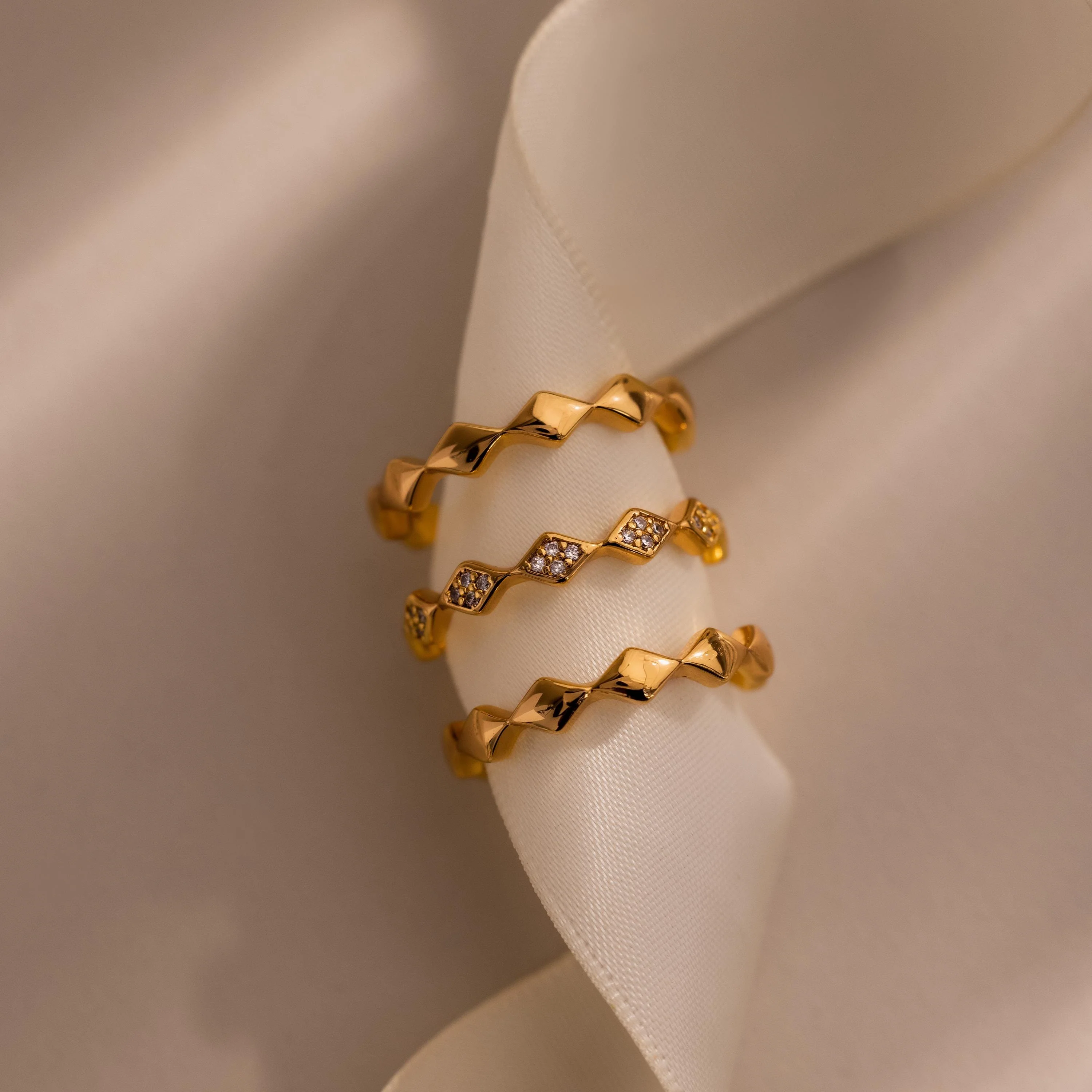 Diamond Wave Eternity Ring Set - Image 5