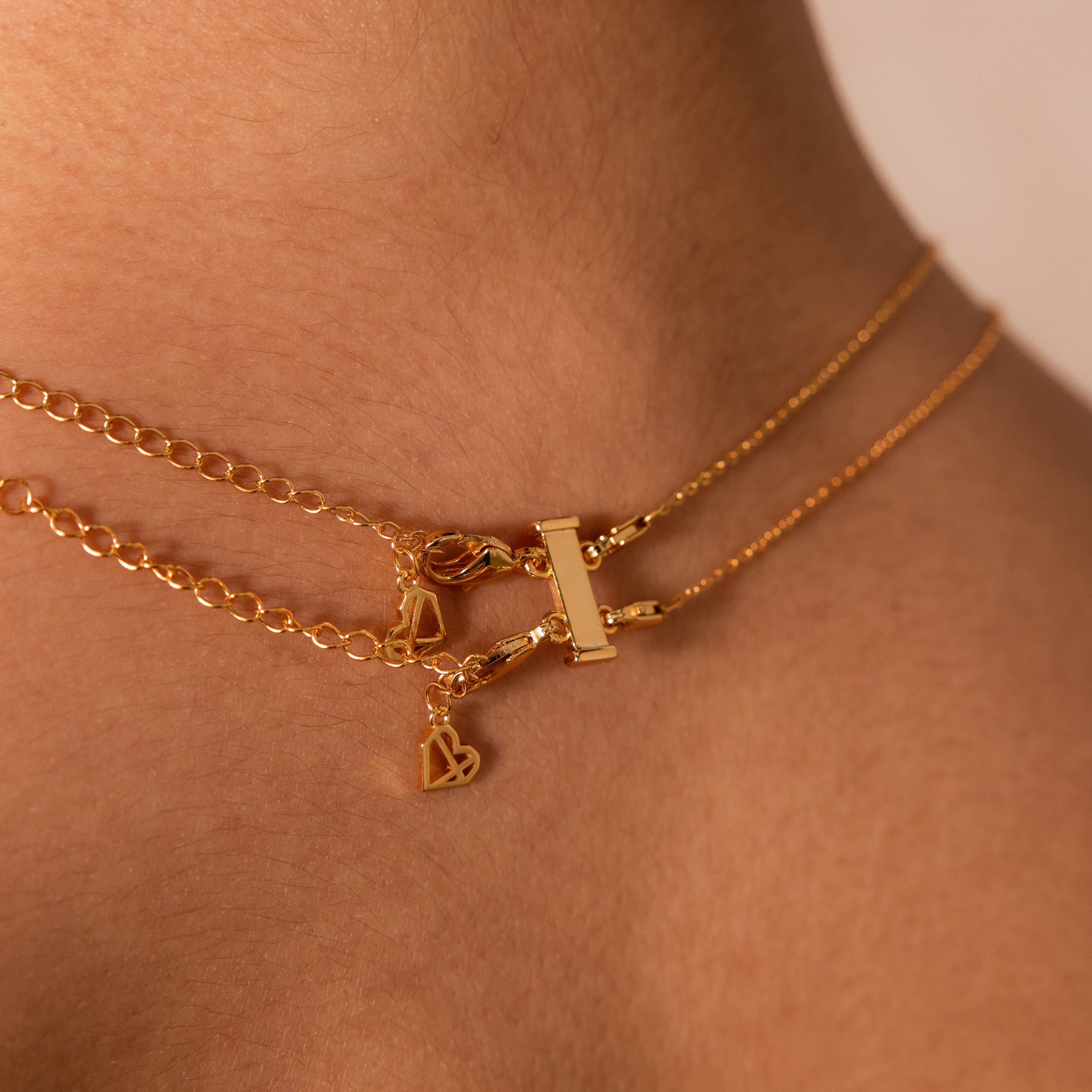 Double Layering Clasp in 18K Gold - Image 2