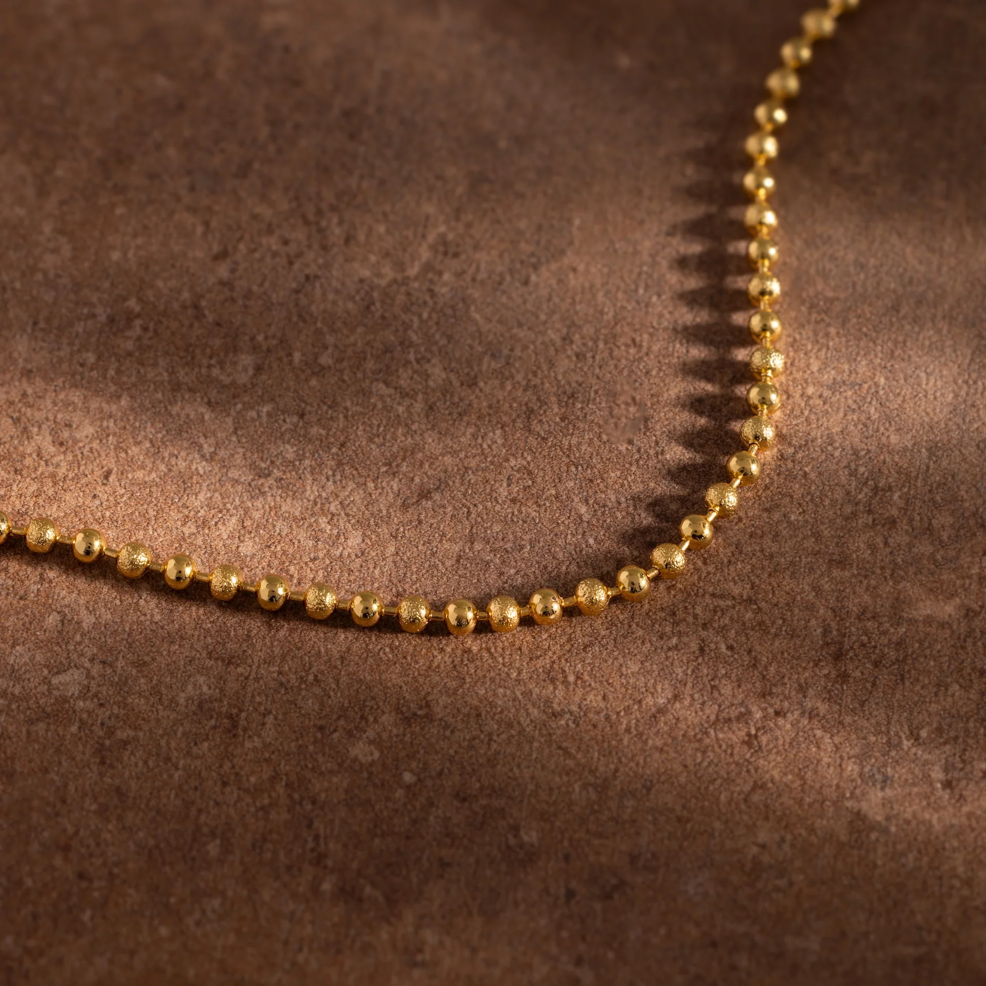 Dune Beaded Bracelet in 18K Gold - Image 5