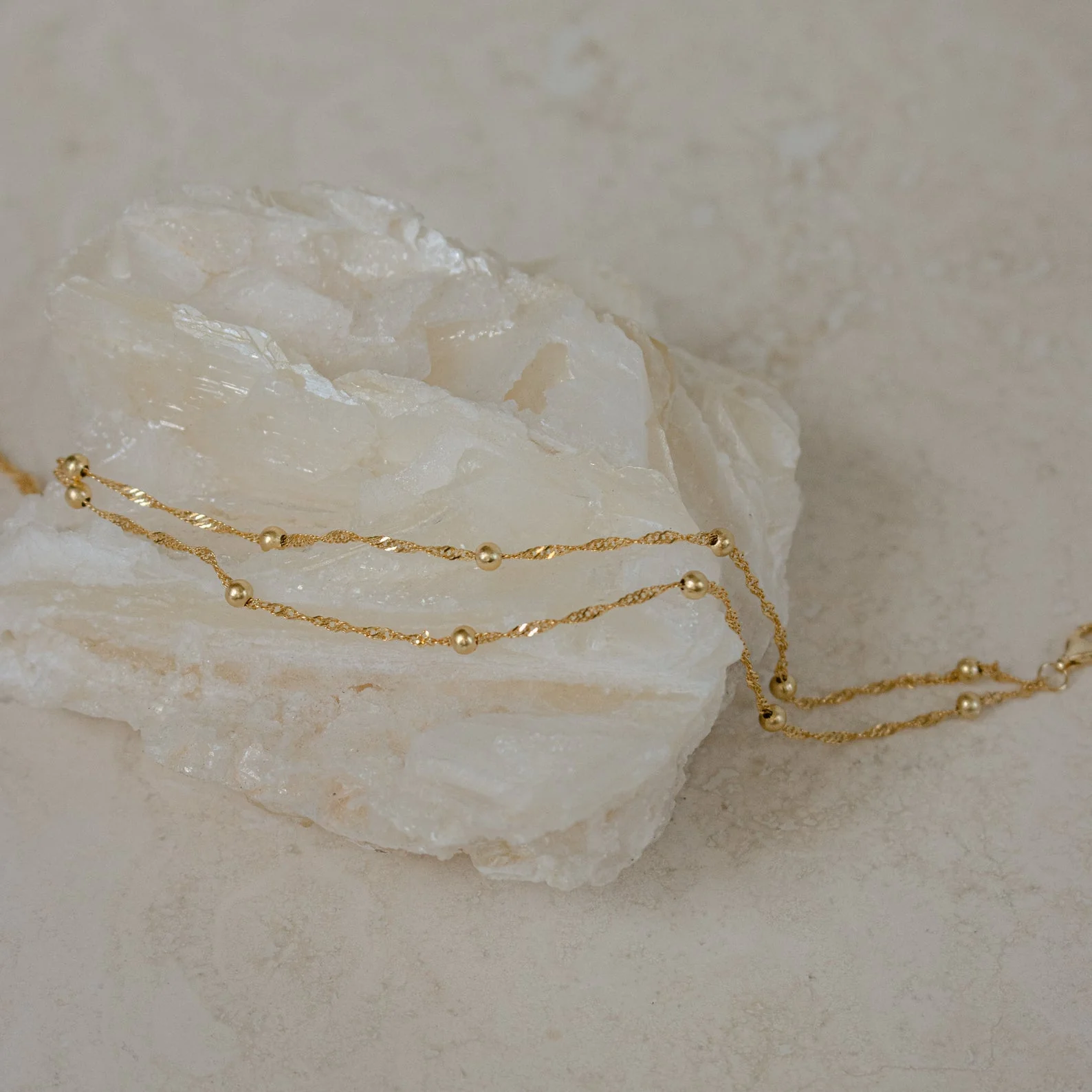 Duo Bead Chain Bracelet in 18K Gold - Image 4
