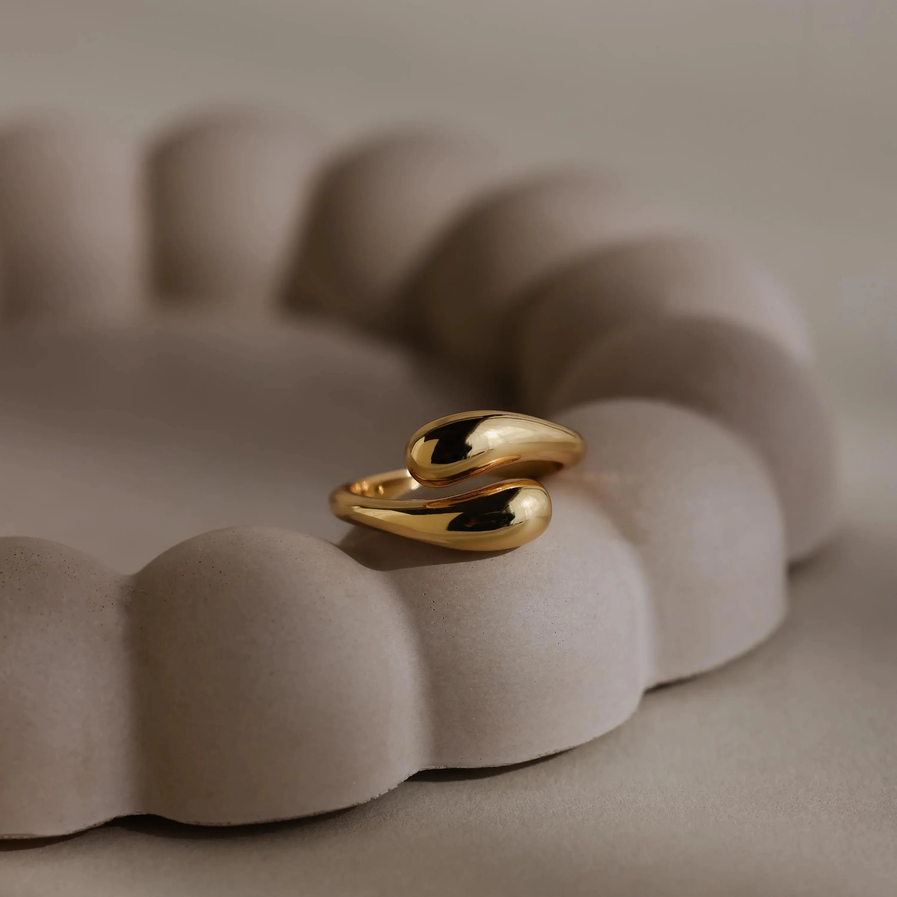 Duo Dome Ring in 18K Gold - Image 8