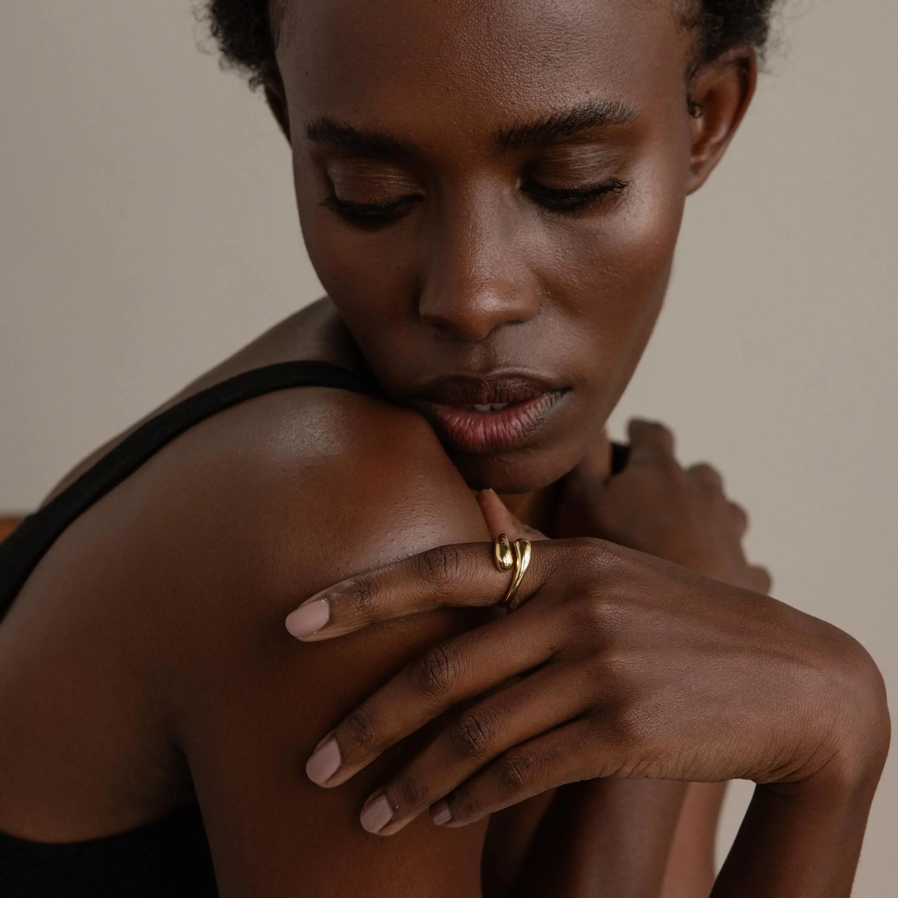 Duo Dome Ring in 18K Gold - Image 9
