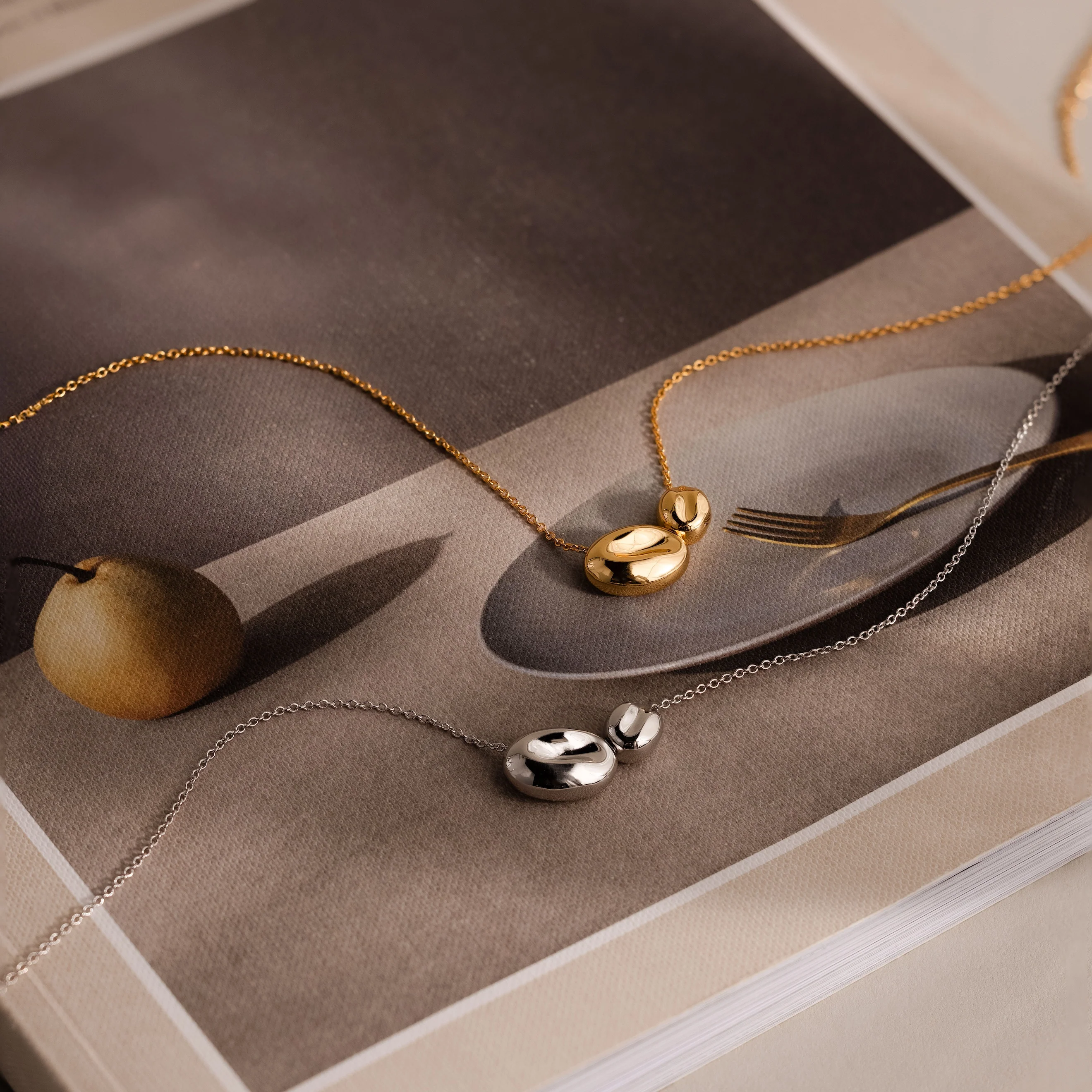 Duo Pebble Necklace in Silver - Image 5