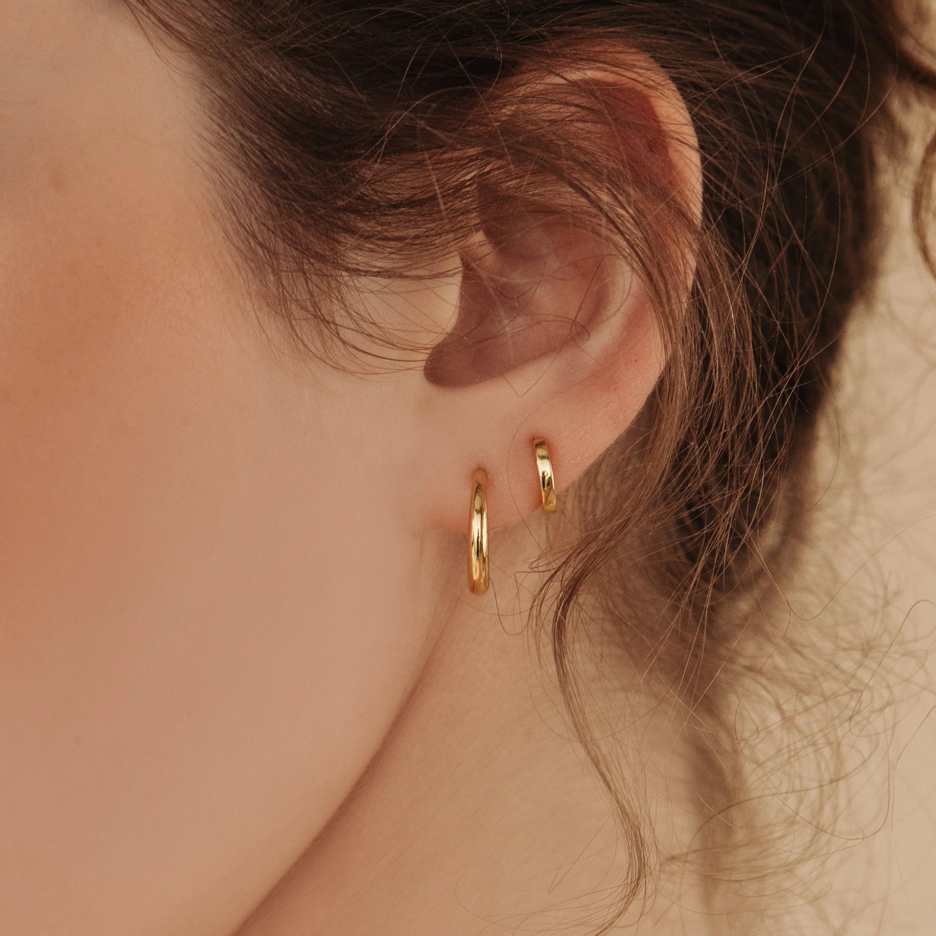 Editor Huggies in 18K Gold - Image 2