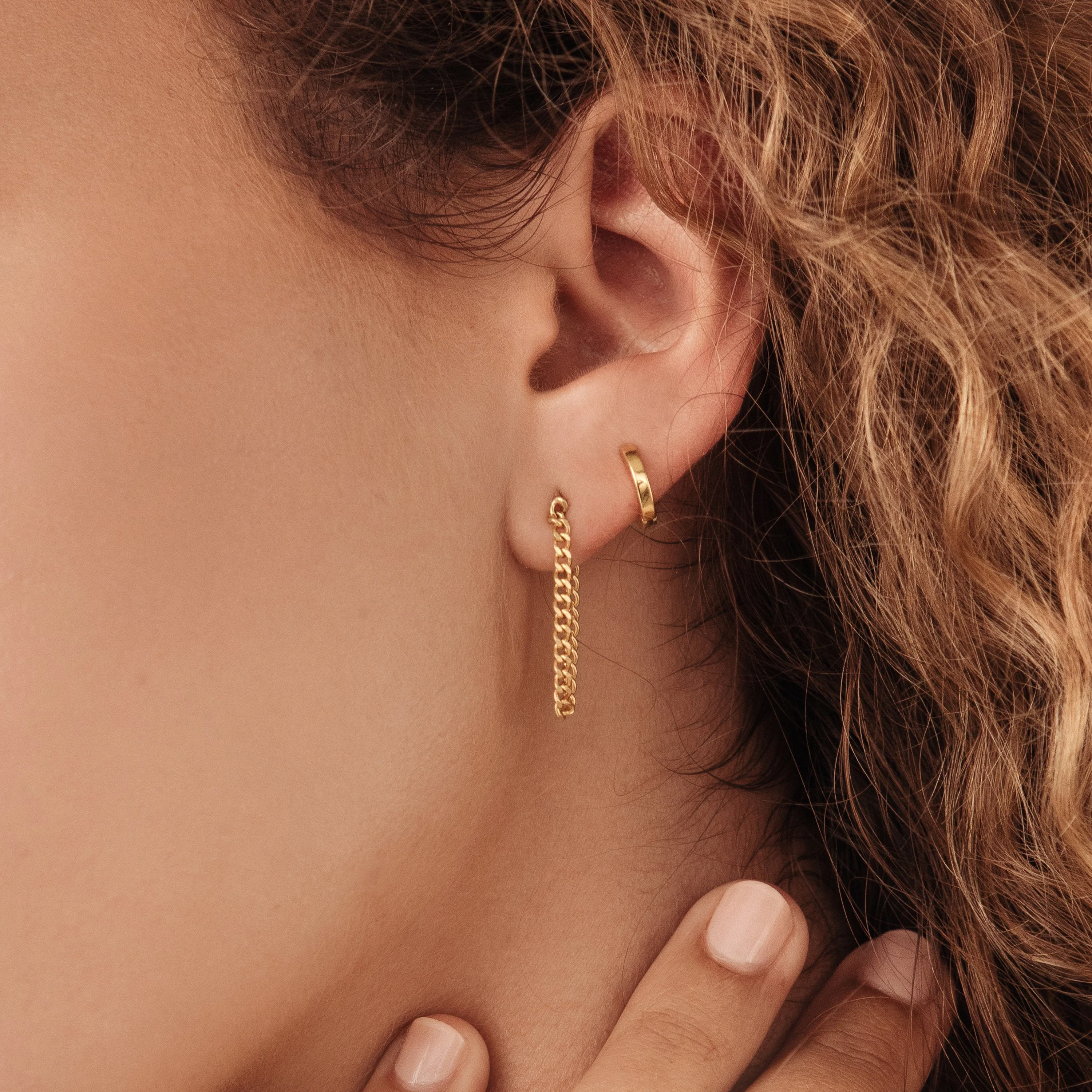 Editor Huggies in 18K Gold - Image 3