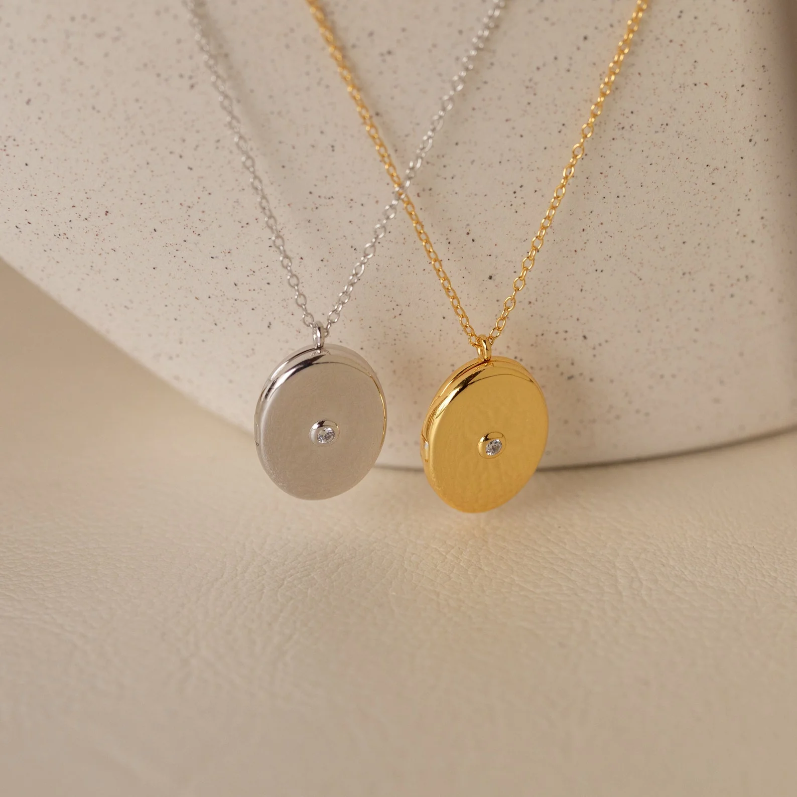 Eliza Oval Locket Necklace - Image 5