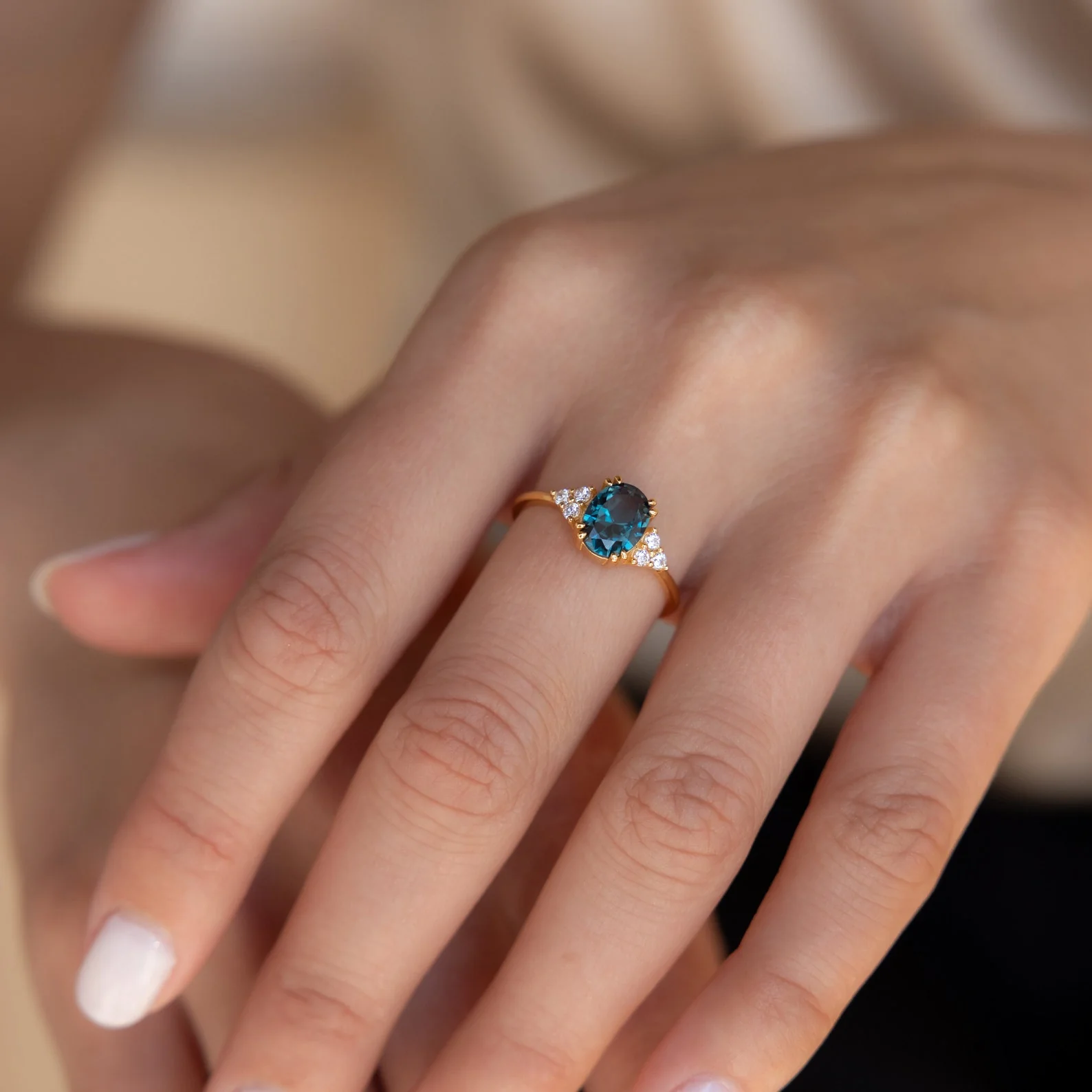 Elizabeth Blue Topaz Ring in 18K Gold - Image 2