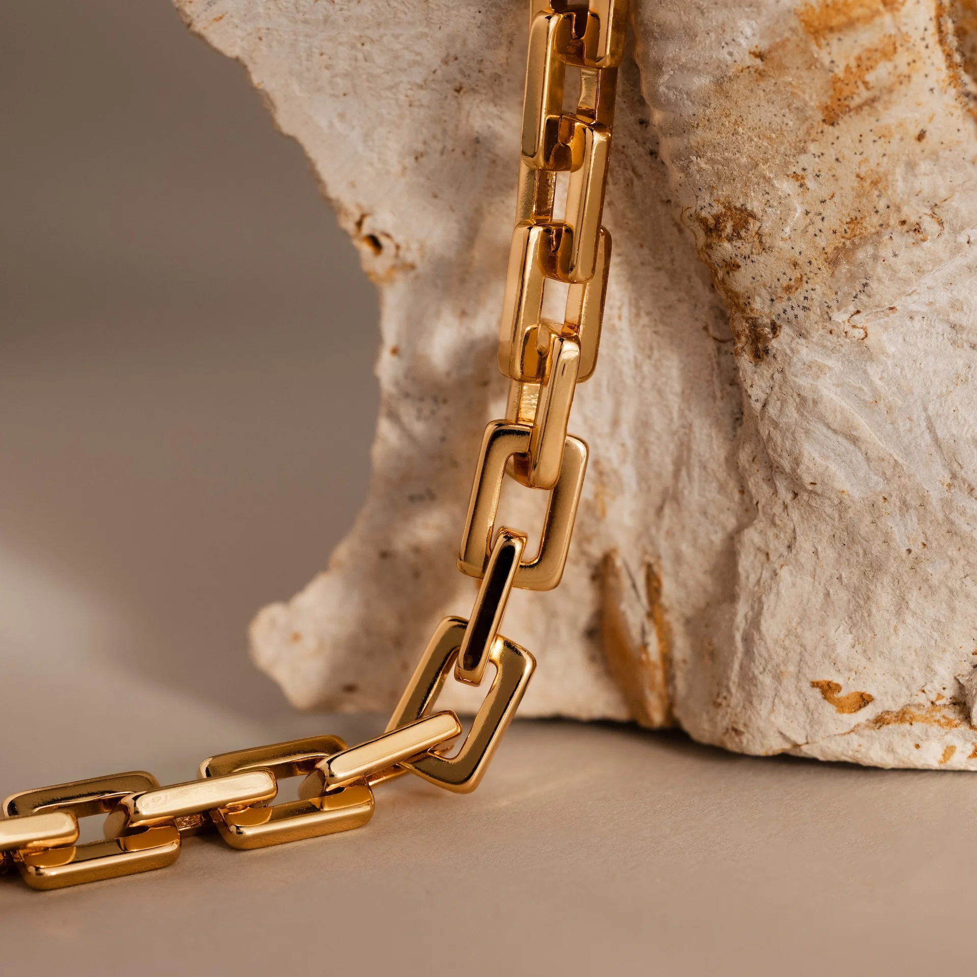 Eternal Link Bracelet in 18K Gold - Image 3