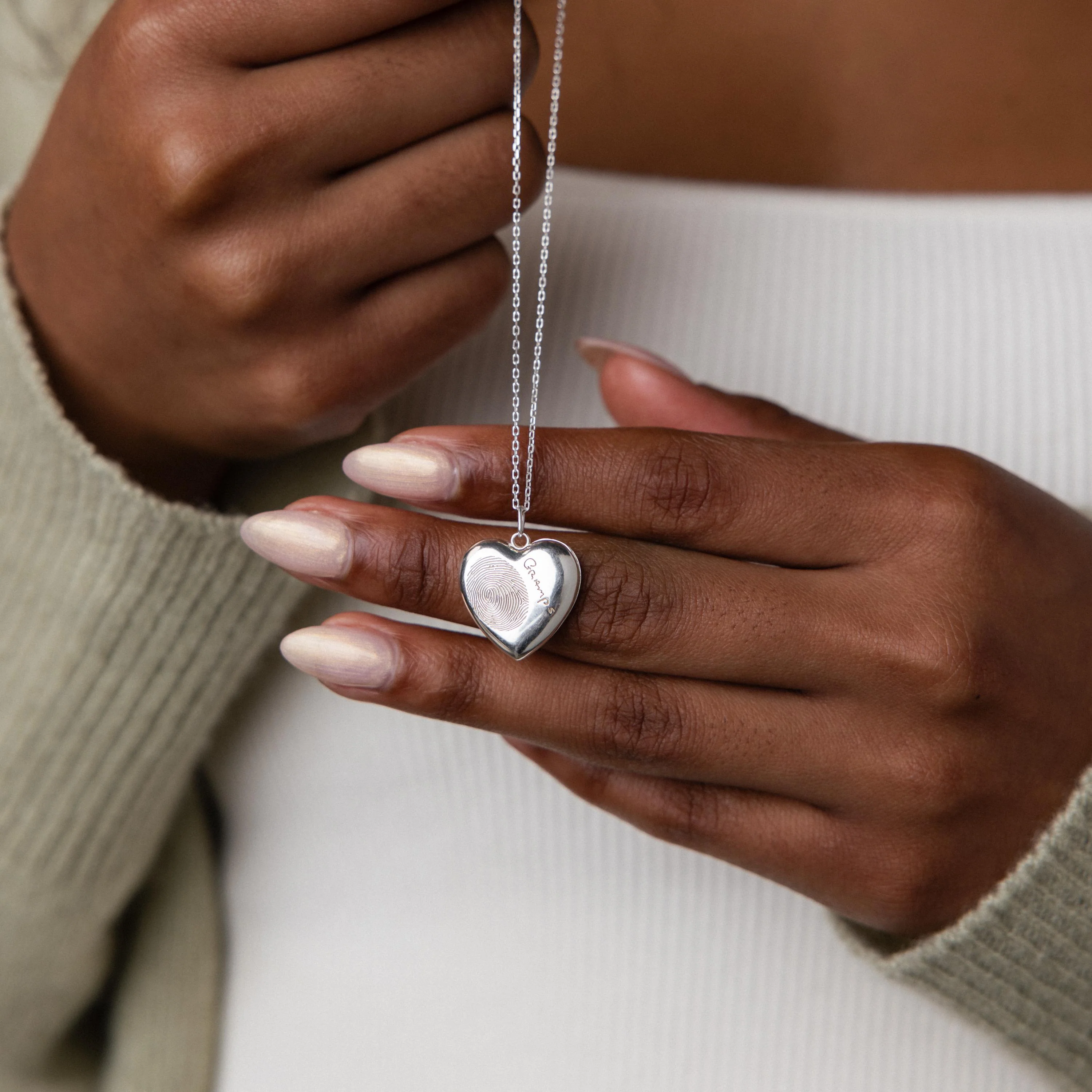 Fingerprint Heart Locket Necklace in Silver - Image 4