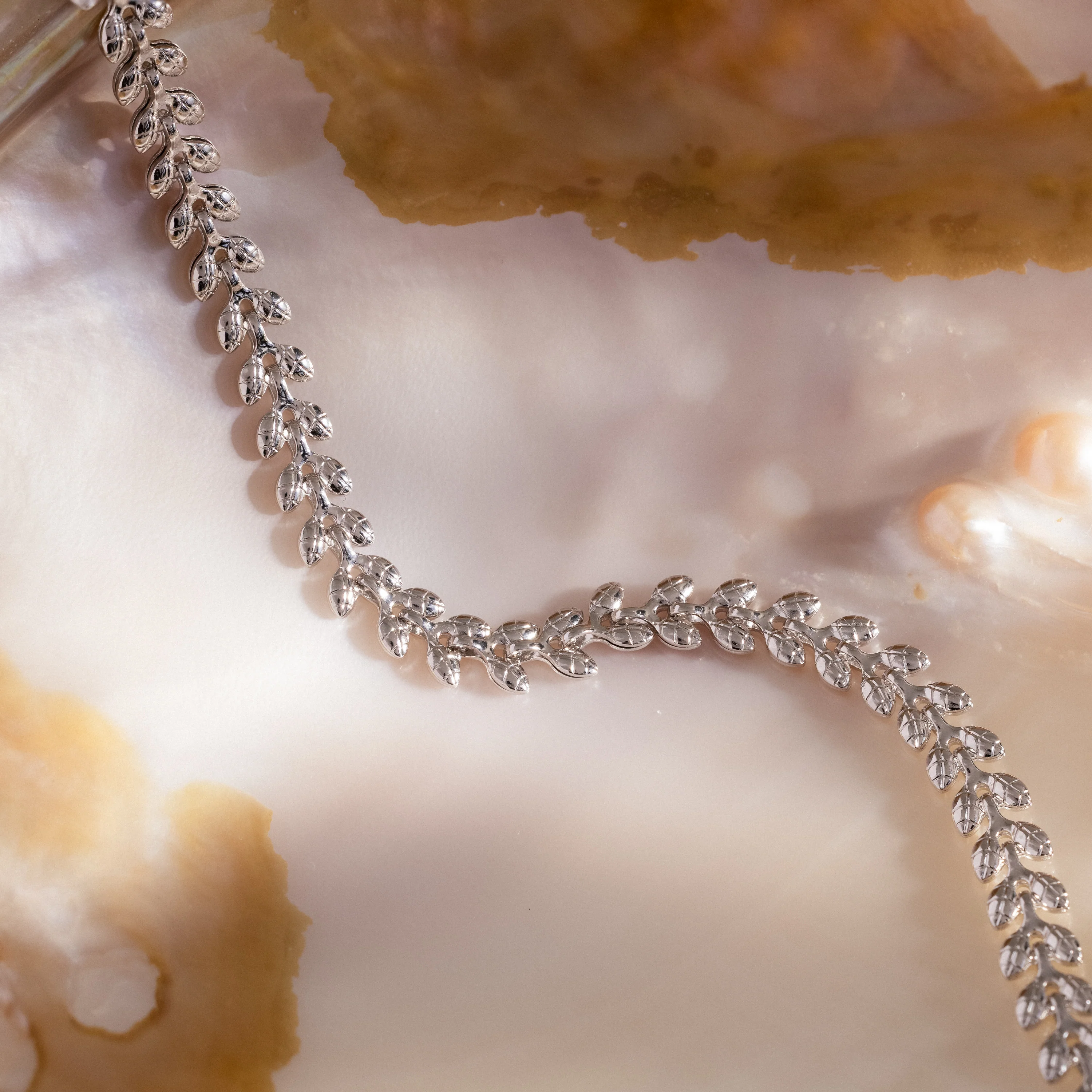 Fishtail Chain Bracelet in Silver - Image 3
